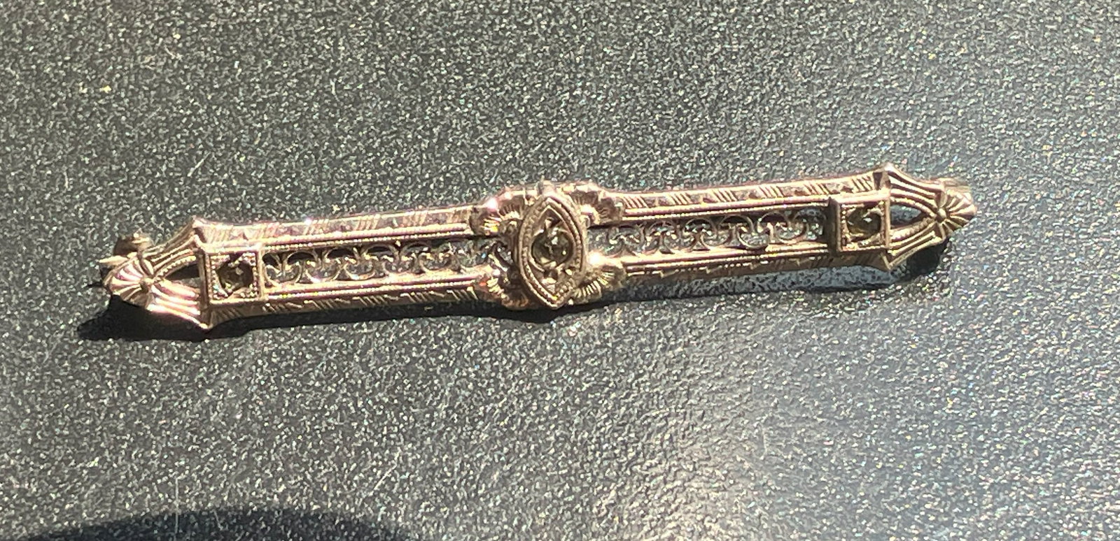 Vintage Silver Brooch Pin: Vintage Silver Brooch Pin