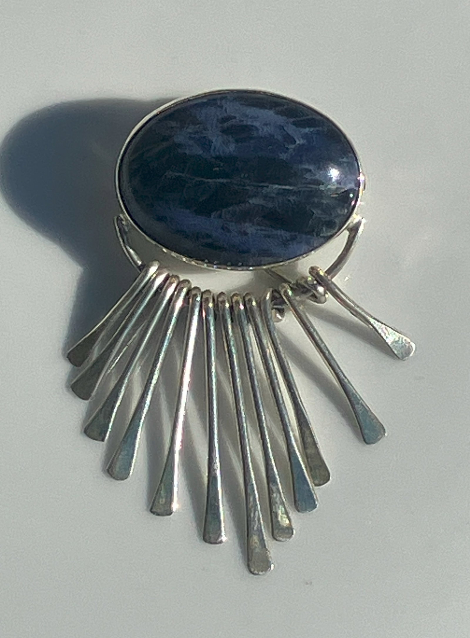 Vintage Silver Brooch Pin: Vintage Silver Brooch Pin, weight 21.1g