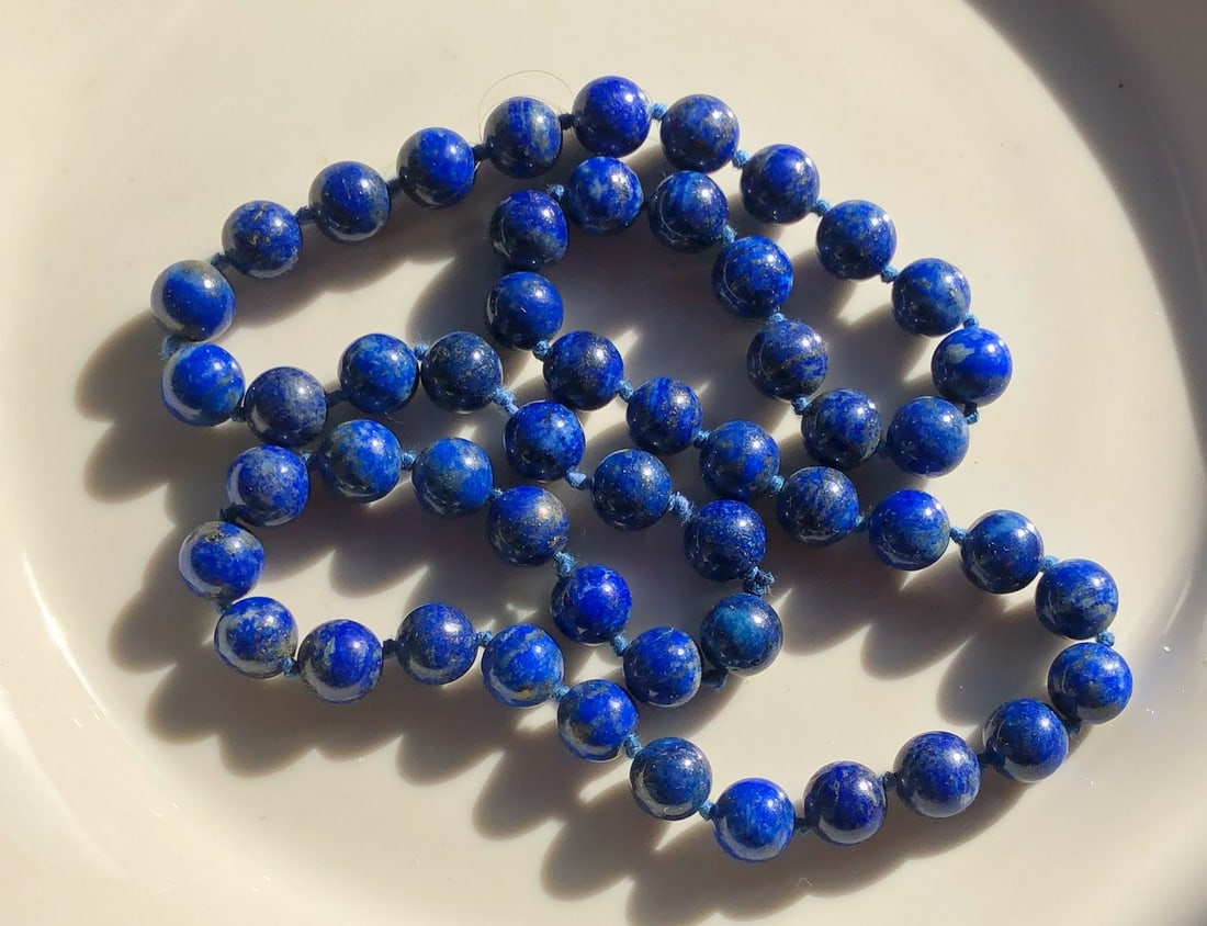 Vintage Lapis Necklace: Vintage Lapis Necklace, Size of each bead: 10mm