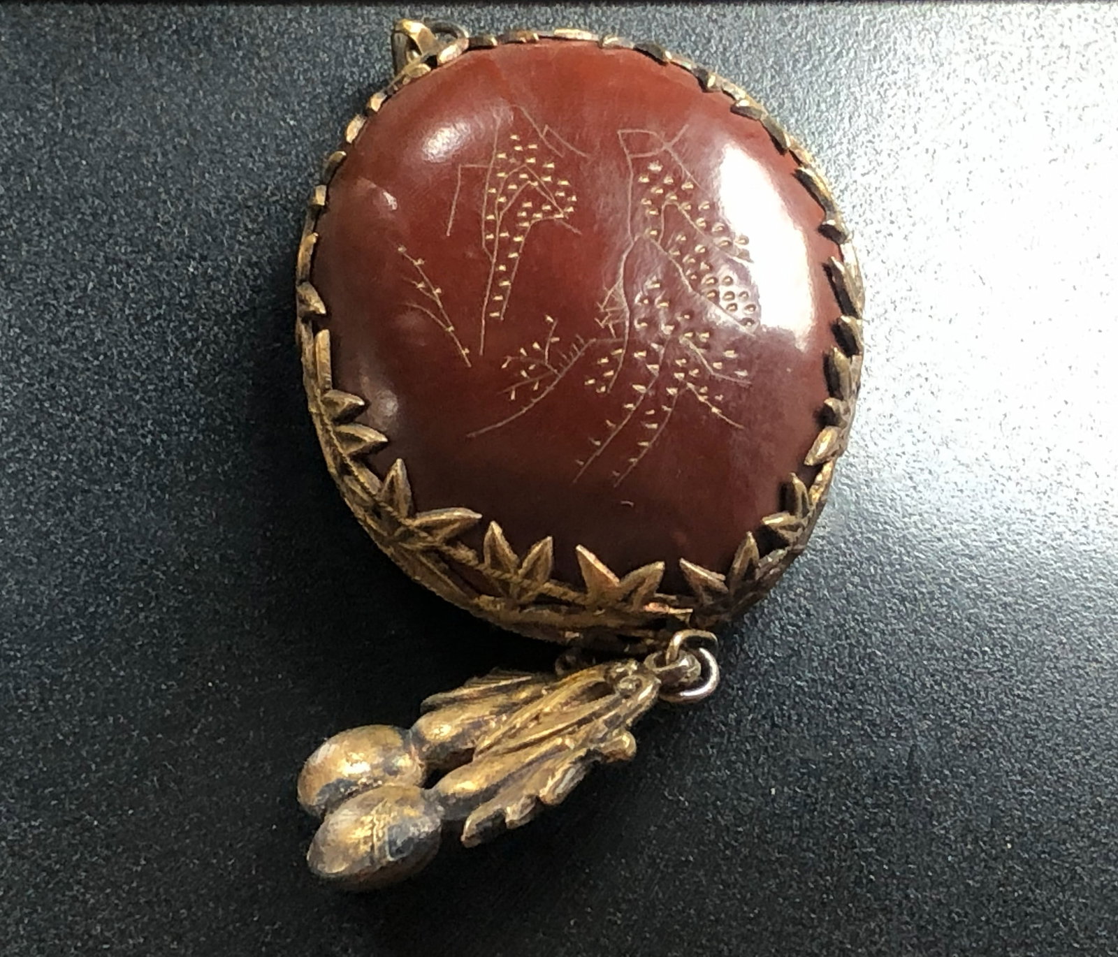 Vintage Pendant: Vintage Pendant, Size: 2"