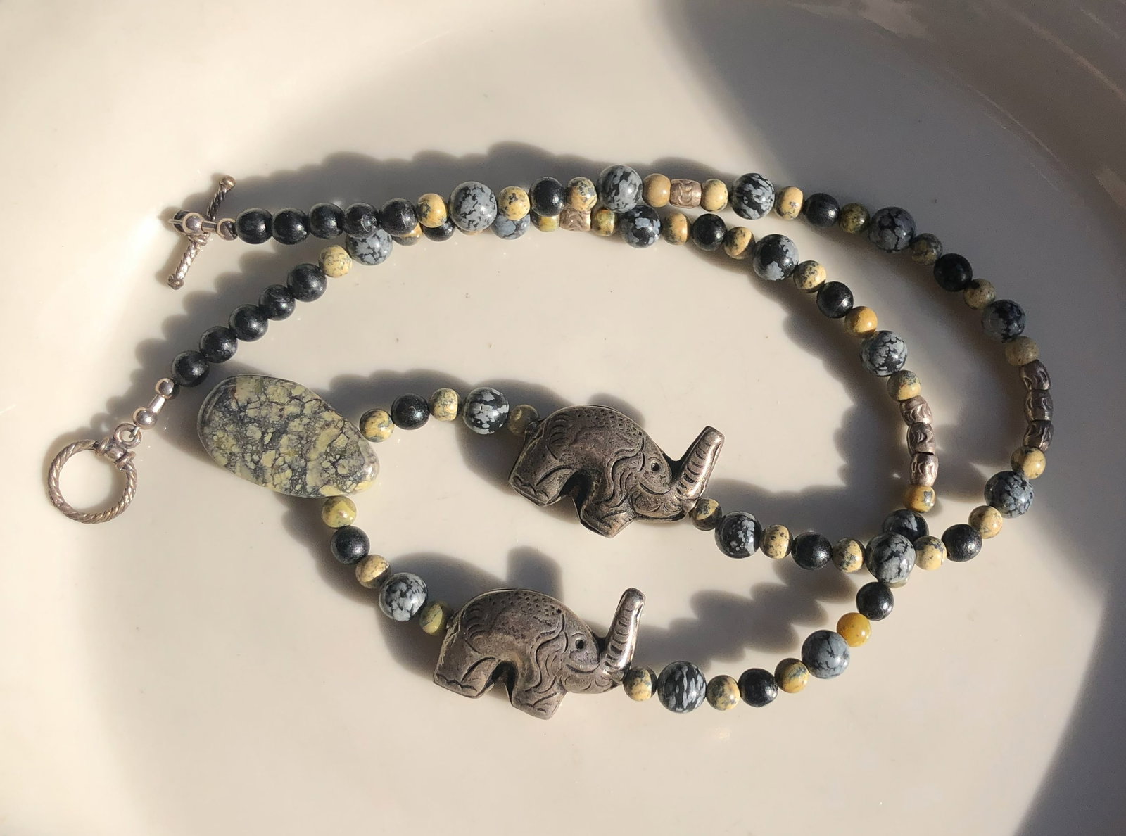 Vintage Silver Elephant Necklace (1 of 2)