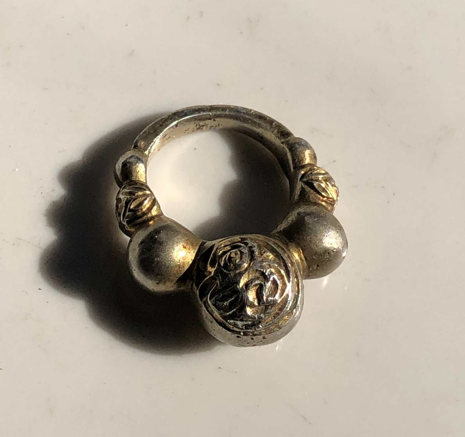 Vintage silver ring: Vintage silver ring, Size 6, weight 20g