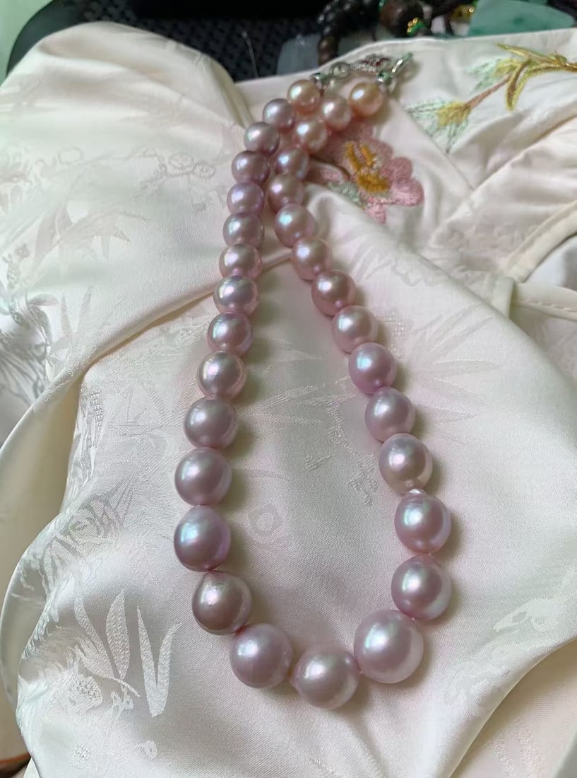 Natural Pearl Necklace: Natural Pearl Necklace, Size of pearl: 11-12mm