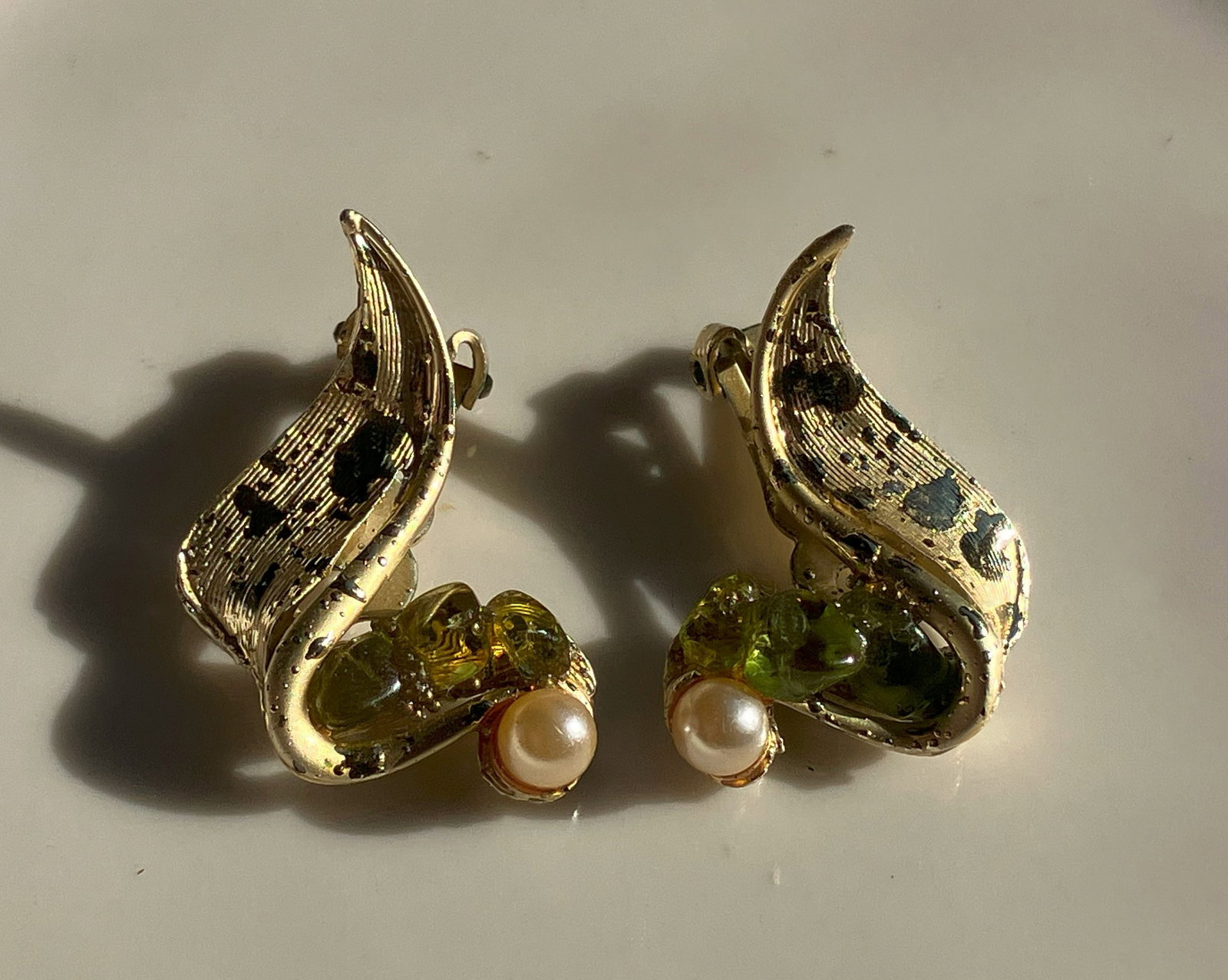 Pair of Earrings: Pair of Earrings