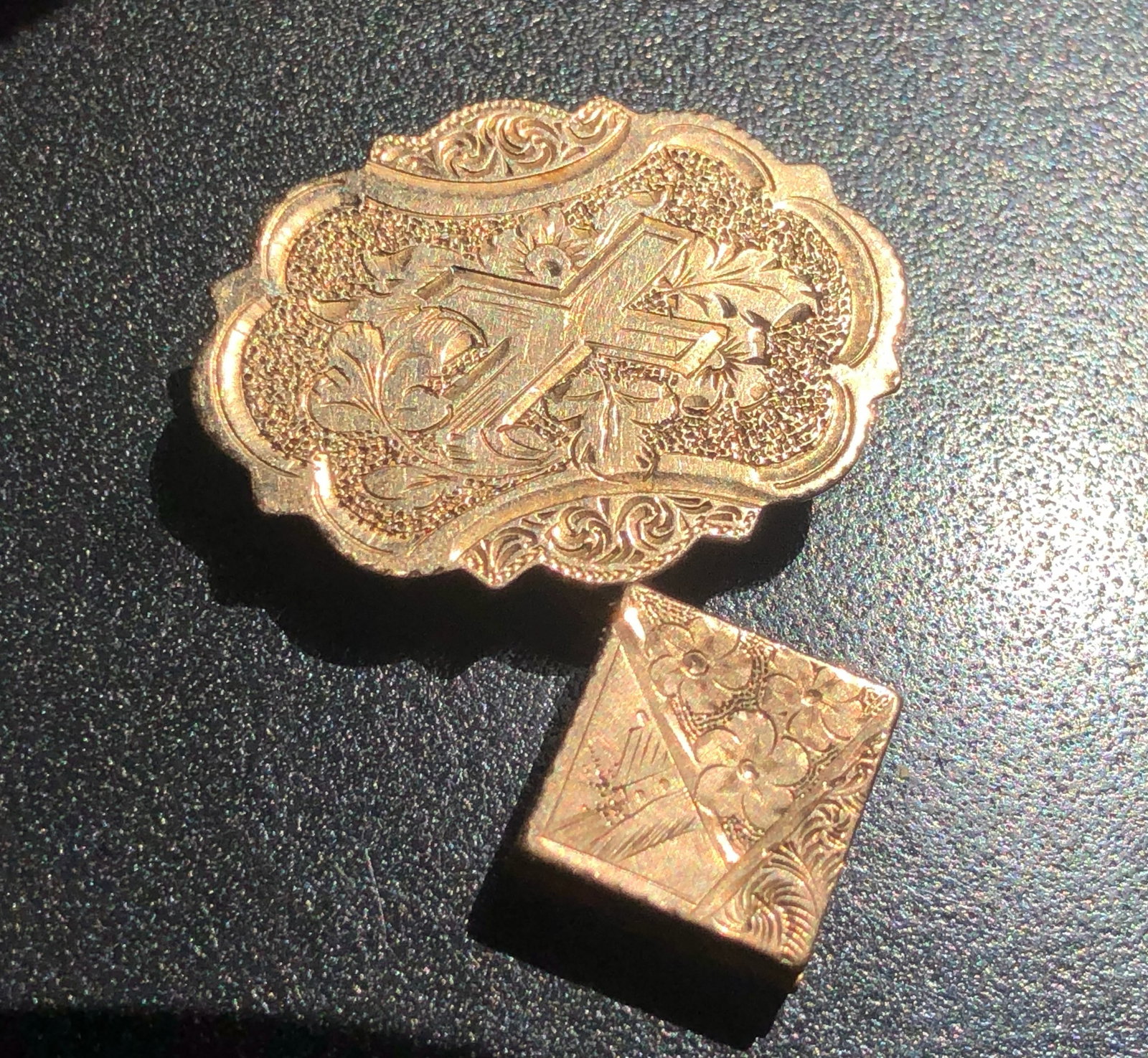 Antique Gold Filled Brooch Pin: Antique Gold Filled Brooch Pin