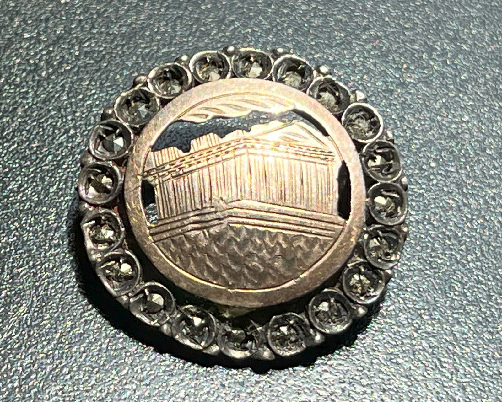 Vintage Silver Brooch Pin: Vintage Silver Brooch Pin