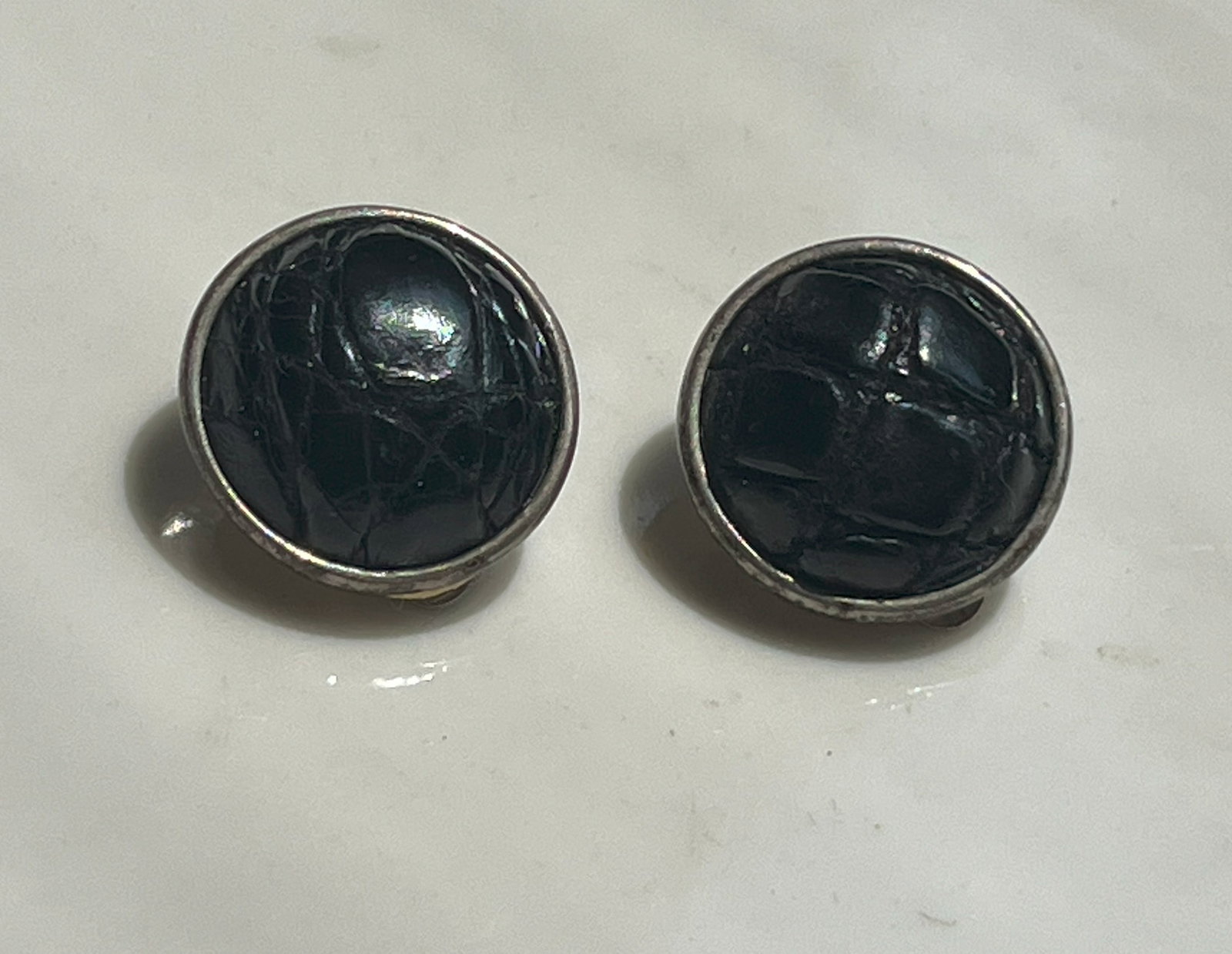 Pair of Silver Earrings: Pair of Silver Earrings, weight 15g