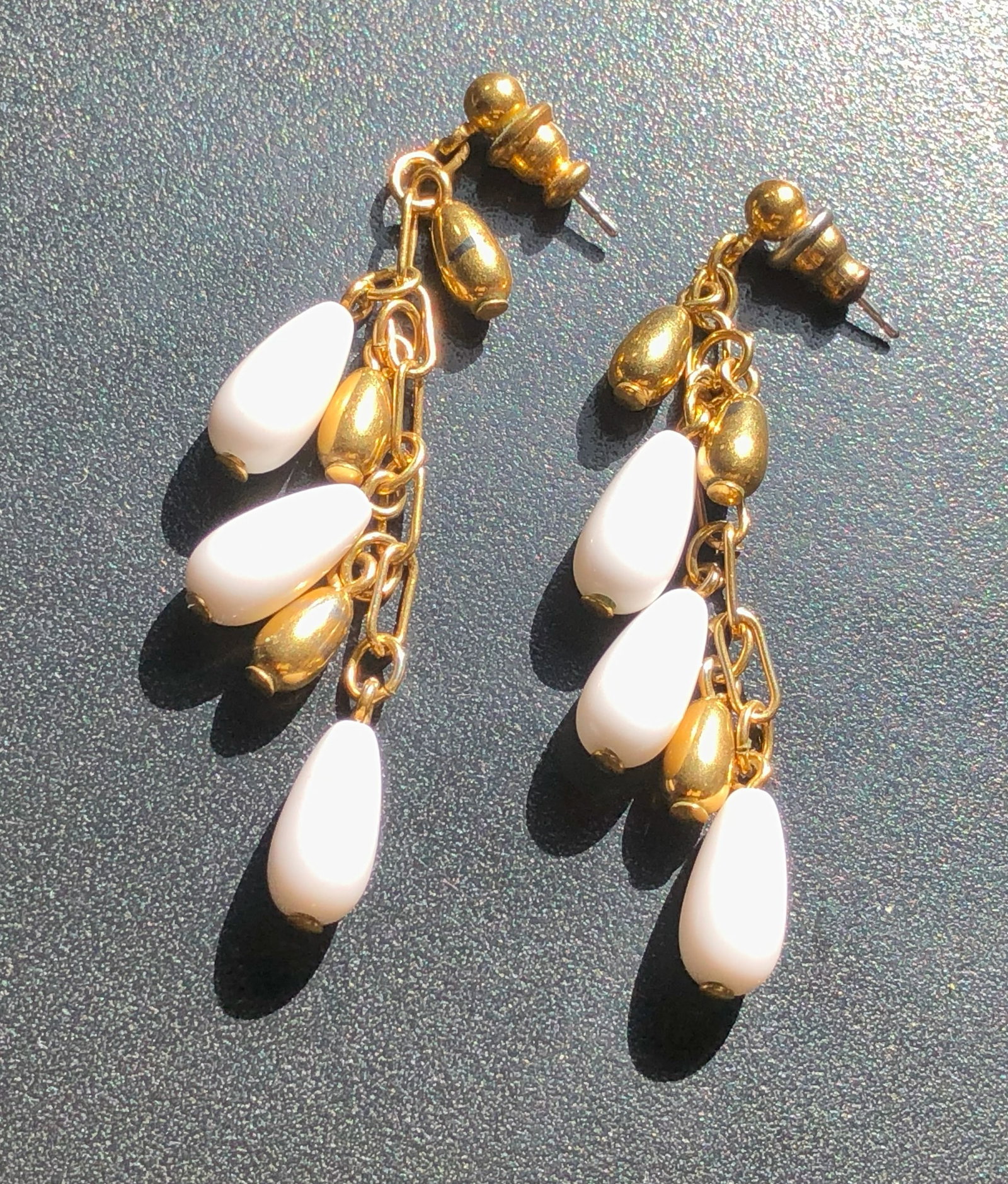 Pair of Earrings: Pair of Earrings