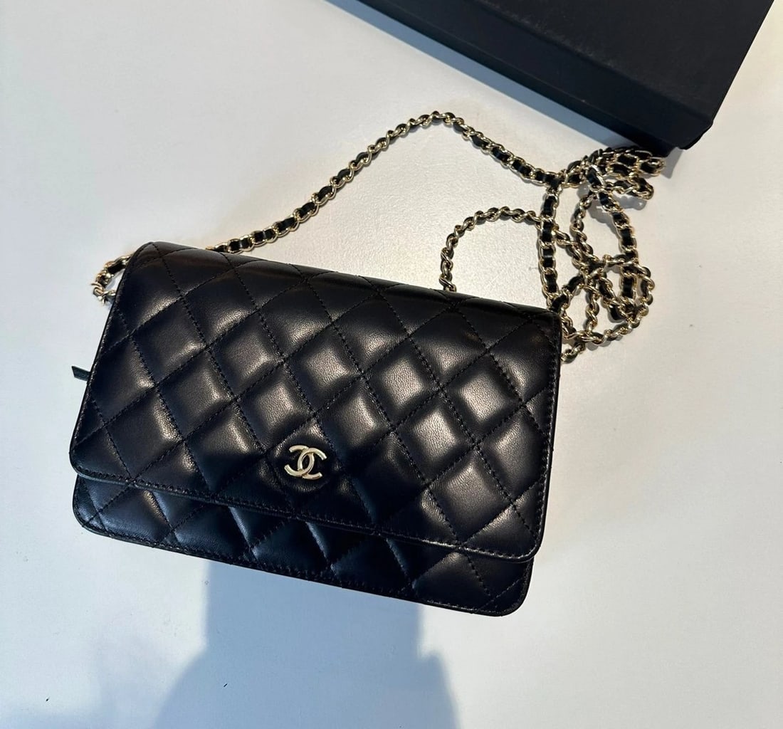 New Leather Purse (1 of 6)