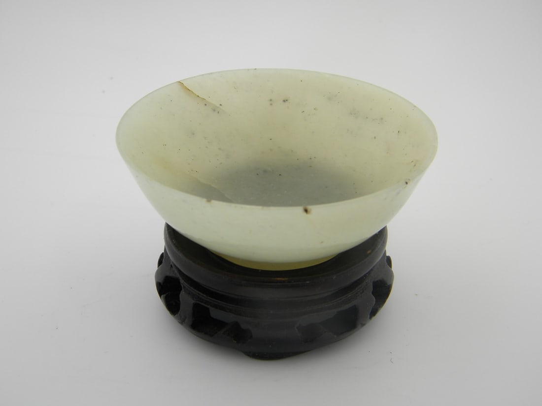 Antique Chinese White Nephrite Jade Bowl, size: W: 4", H: 3": Antique Chinese White Nephrite Jade Bowl, size: W: 4", H: 3"