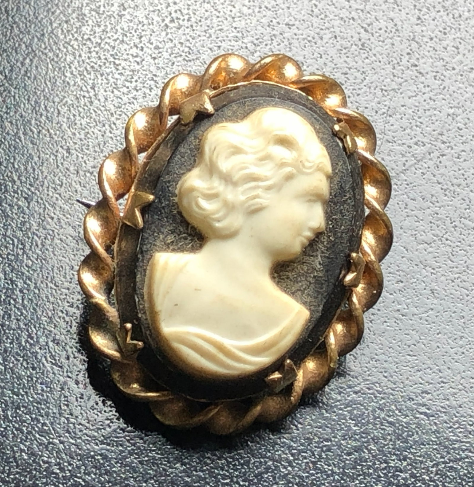 Antique Gold Filled Cameo Brooch Pin (1 of 3)