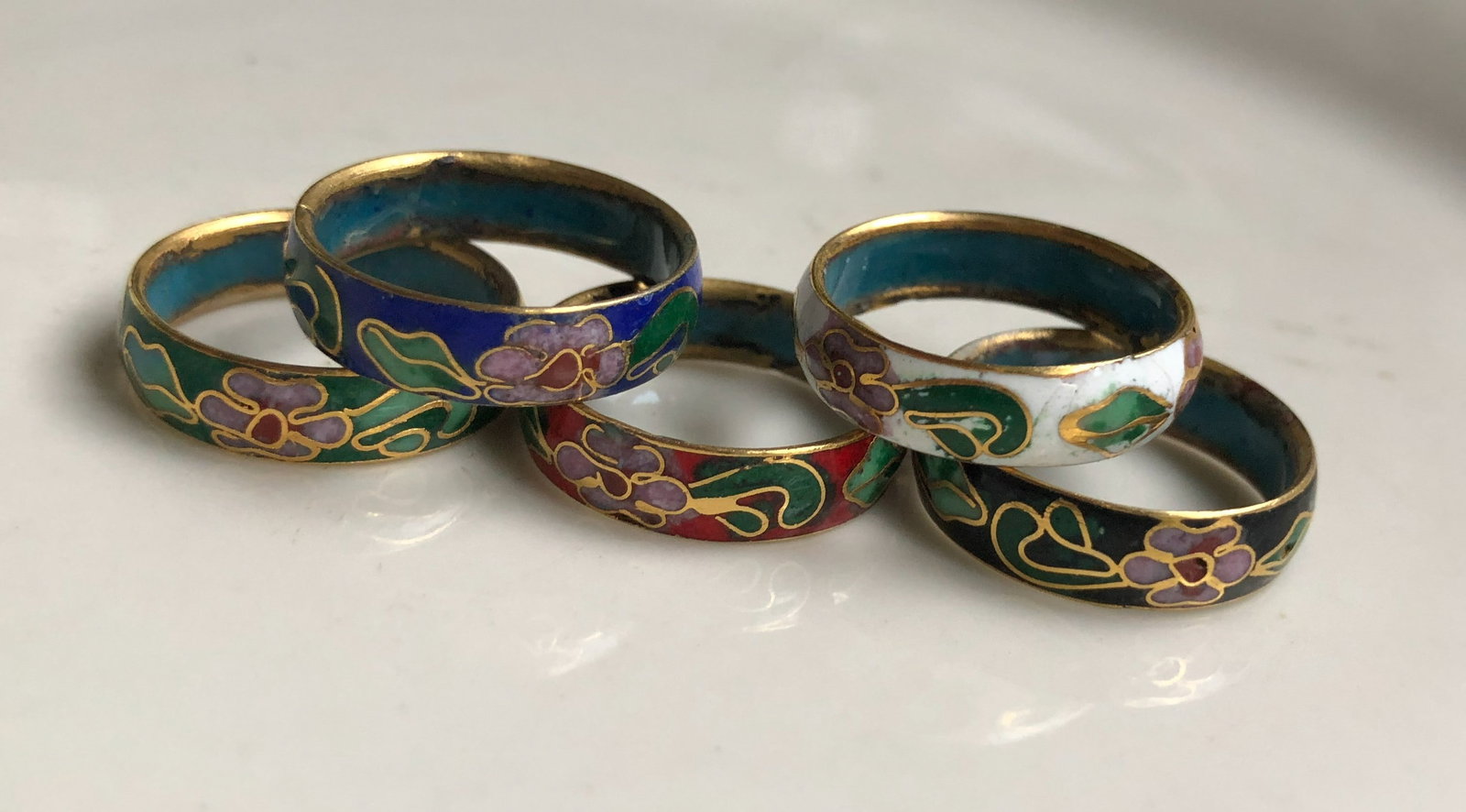 Five Cloisonne rings - 4