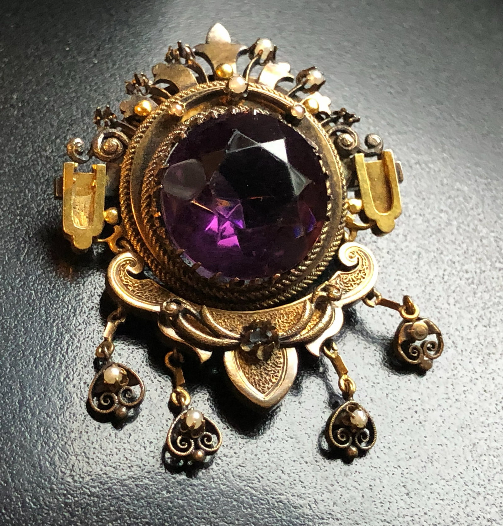 20K Gold Brooch Pin (1 of 4)