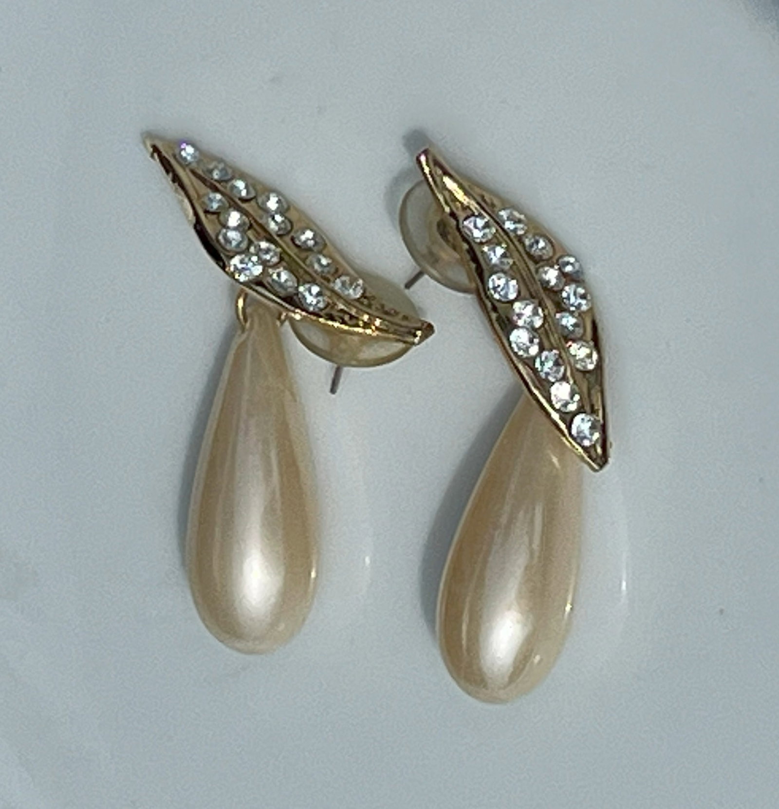 Pair of Earrings: Pair of Earrings