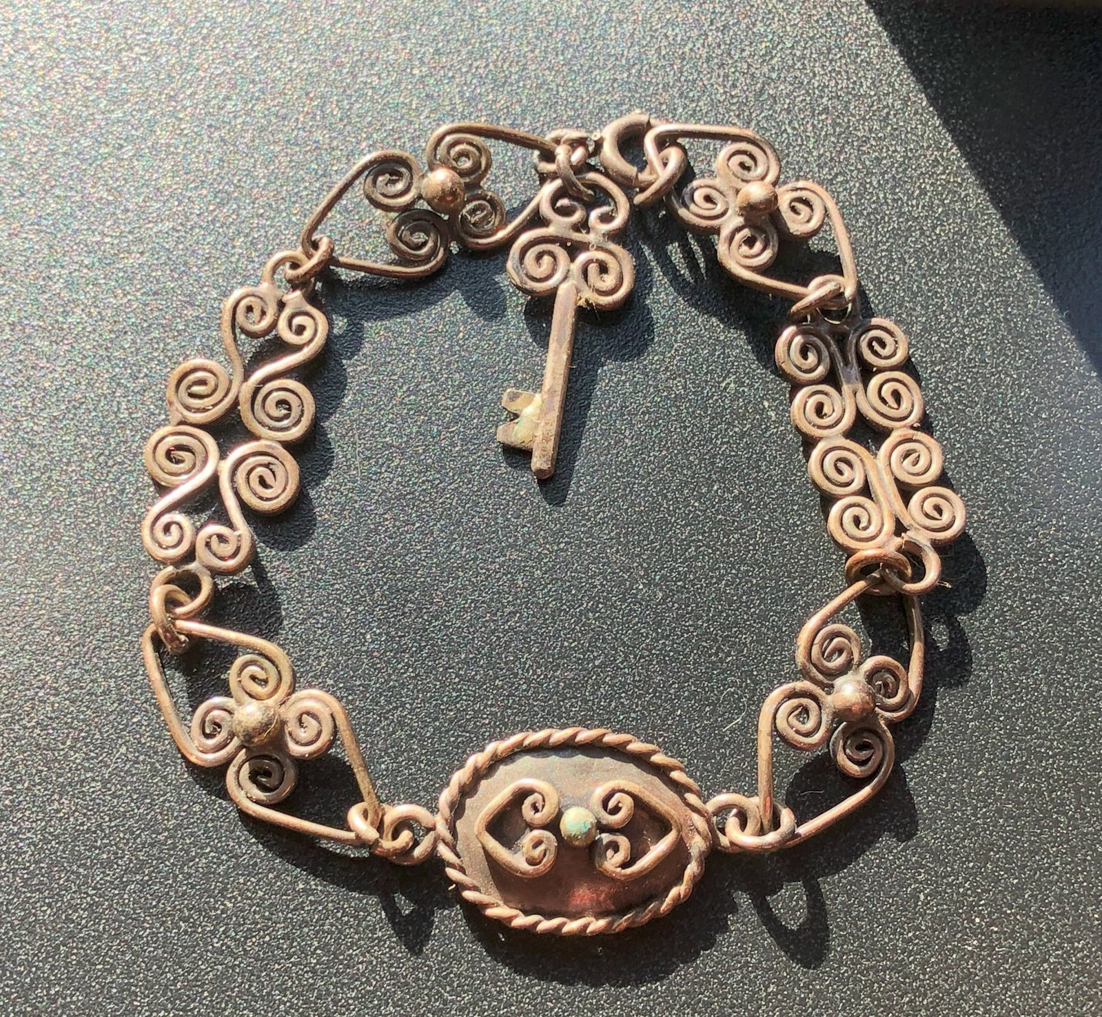 Vintage Silver Bracelet: Vintage Silver Bracelet, weight 11g