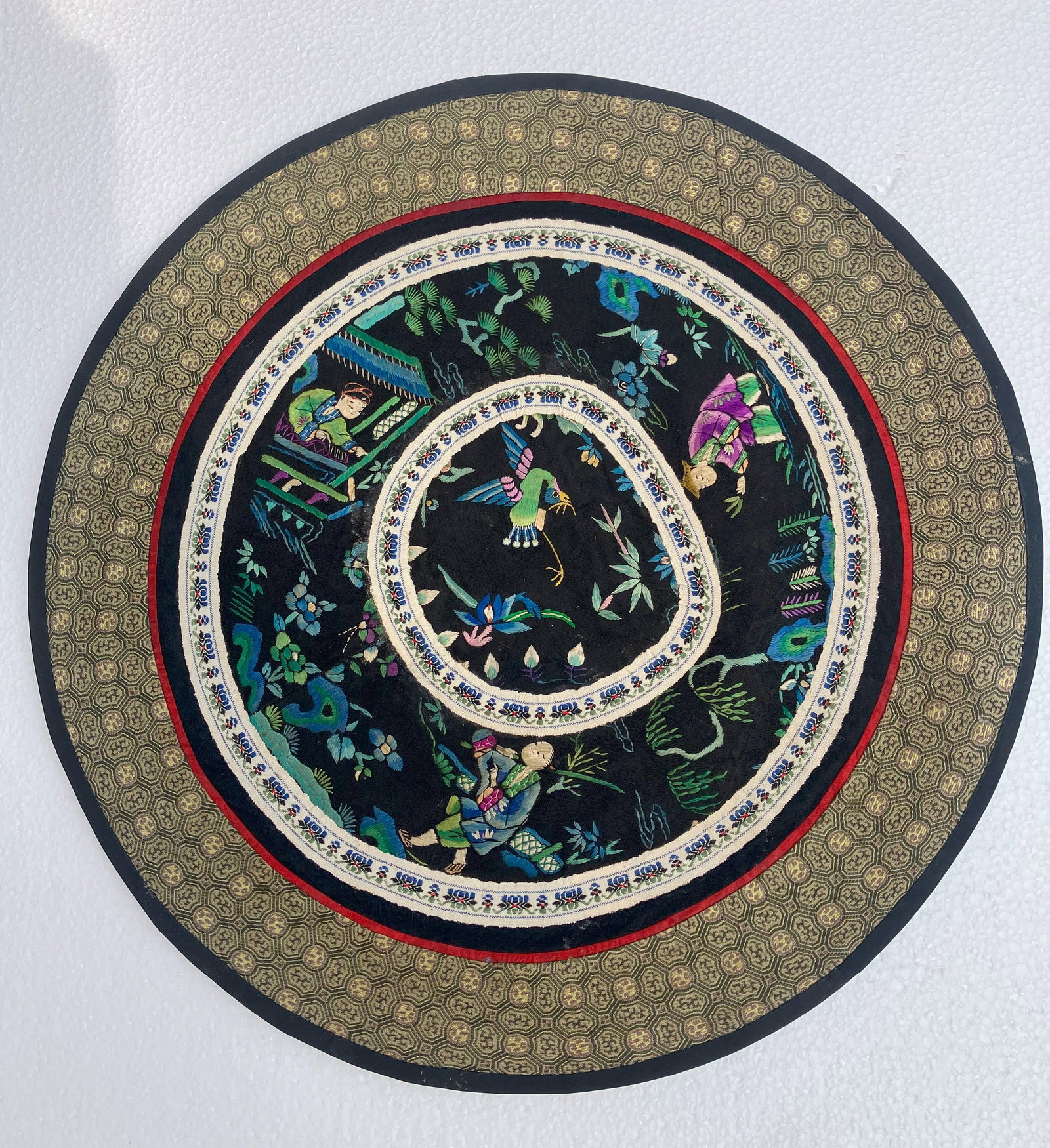 Vintage Embroidery Panel: Vintage Embroidery Panel, Diametyer: 11"