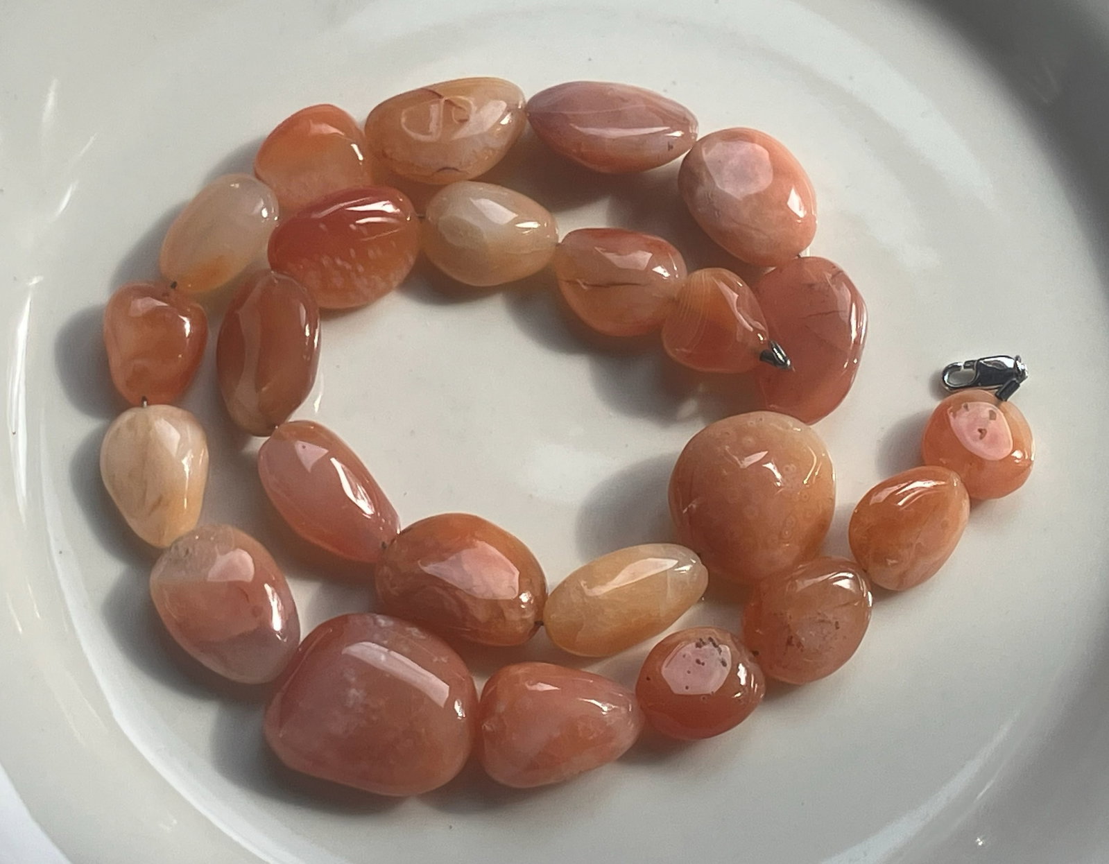 Vintage Carnelian Necklace with Silver Clasp: Vintage Carnelian Necklace with Silver Clasp