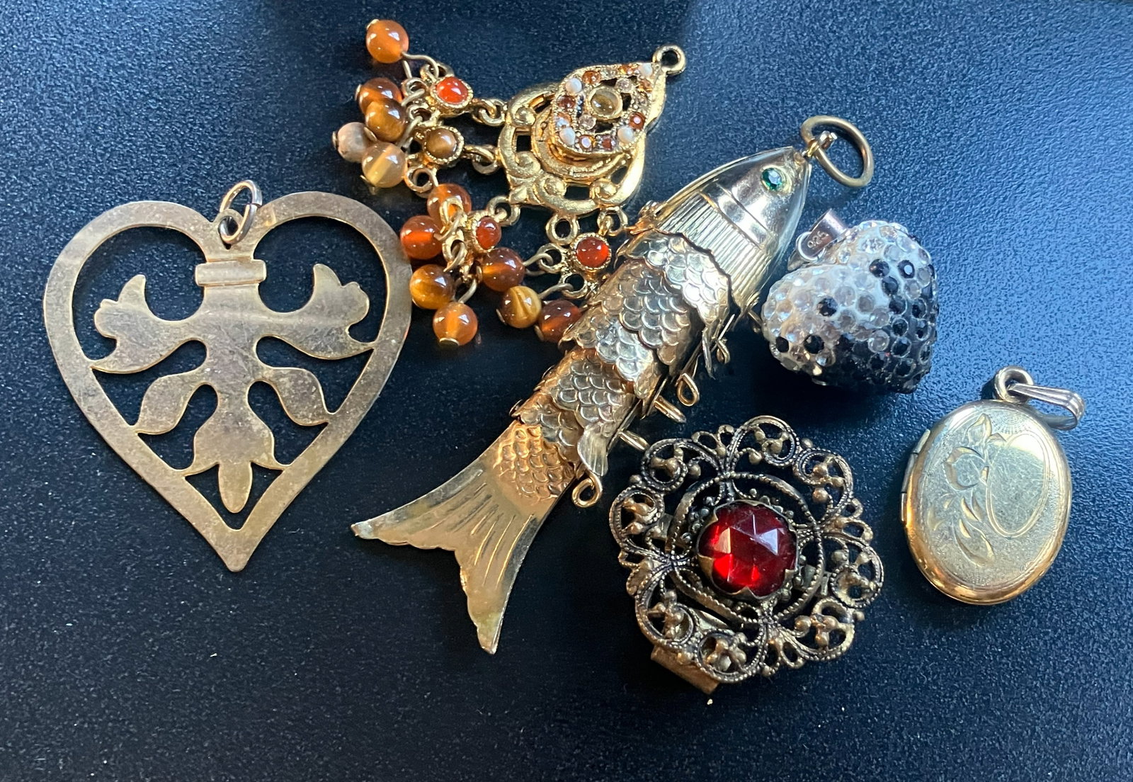 Group of Jewelry: Group of Jewelry