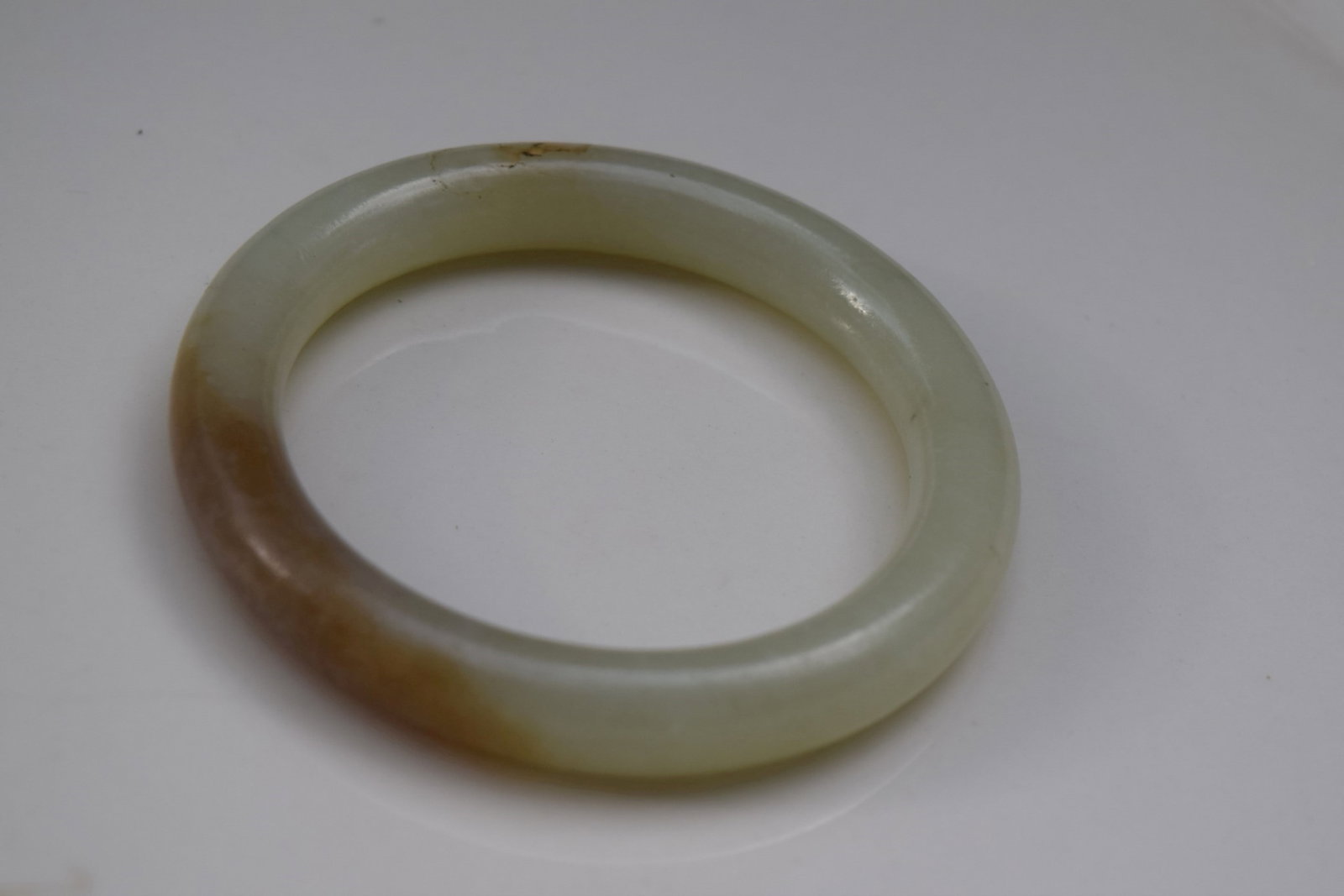Antique Chinese Nephrite Jade Bracelet, inner diameter 57mm: Antique Chinese Nephrite Jade Bracelet, inner diameter 57mm