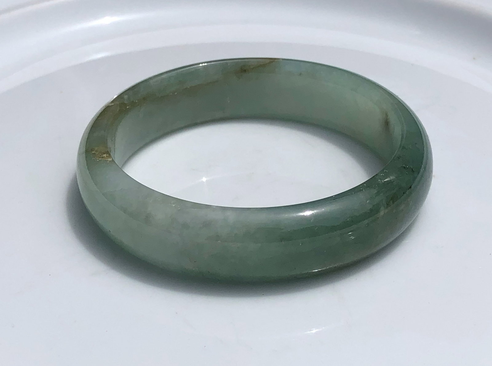 Natural Jadeite Bracelet: Natural Jadeite Bracelet, inner diameter: 2.1"