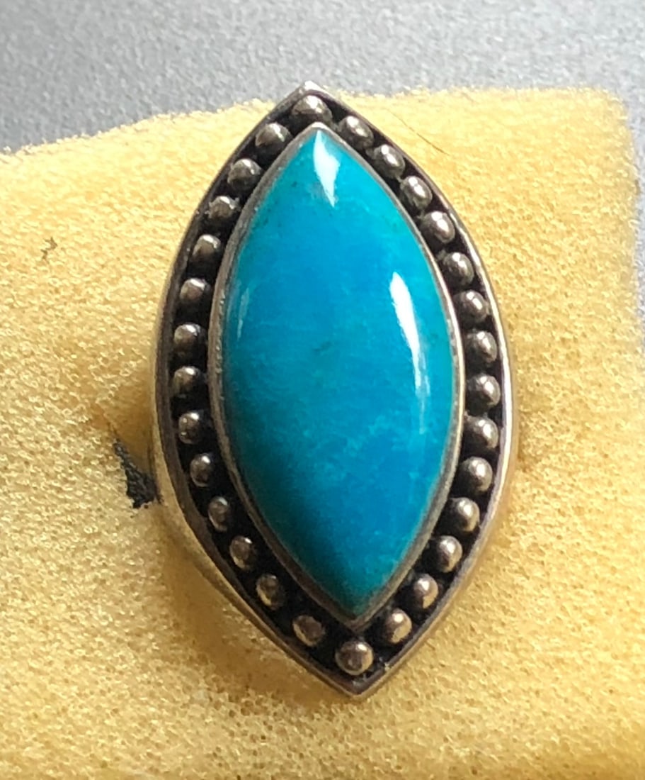 Vintage Silver Turquoise Ring: Vintage Silver Turquoise Ring, Size 6