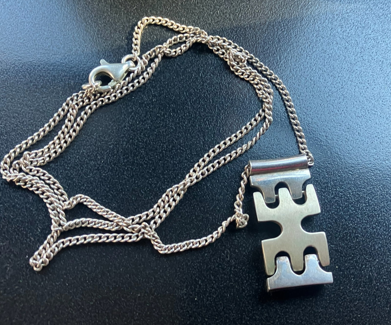 Vintage Silver Necklace: Vintage Silver Necklace