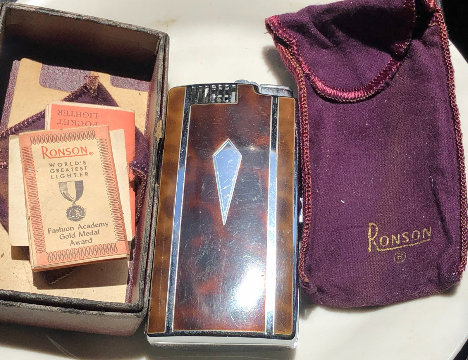 Vintage Ronson Lighter (1 of 3)
