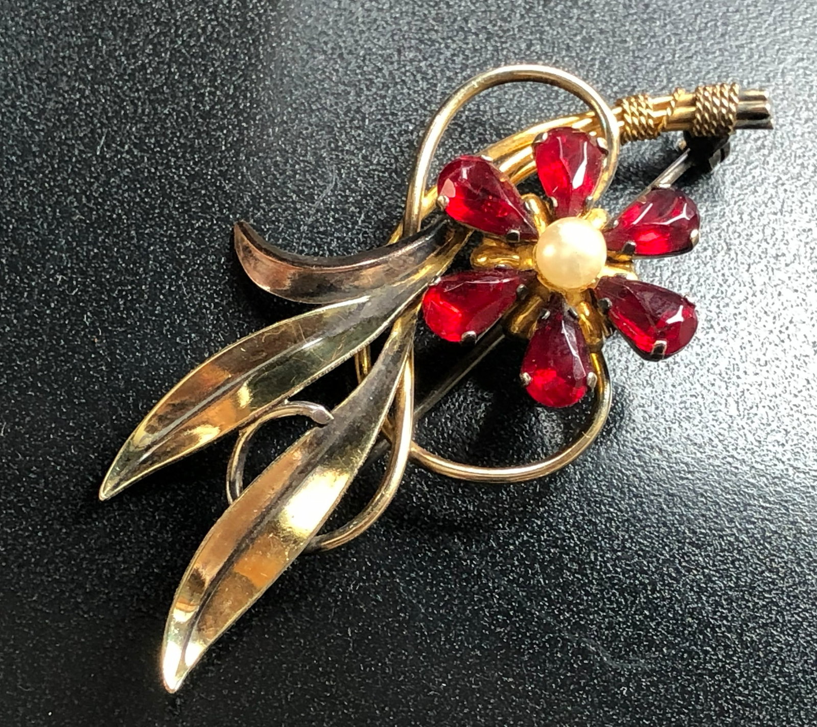 Vintage Silver Brooch Pin: Vintage Silver Brooch Pin