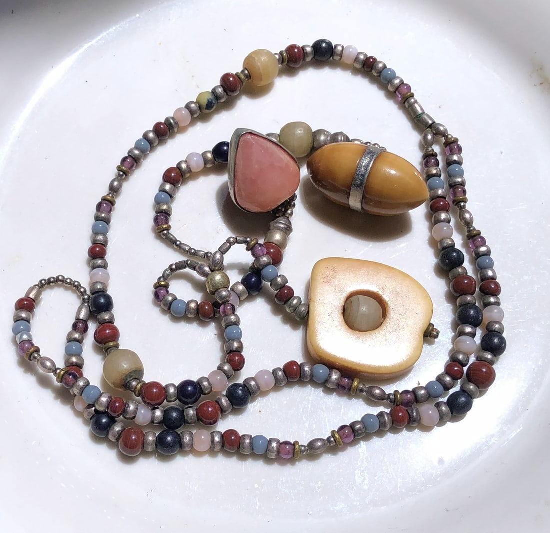 Vintage Necklace: Vintage Necklace