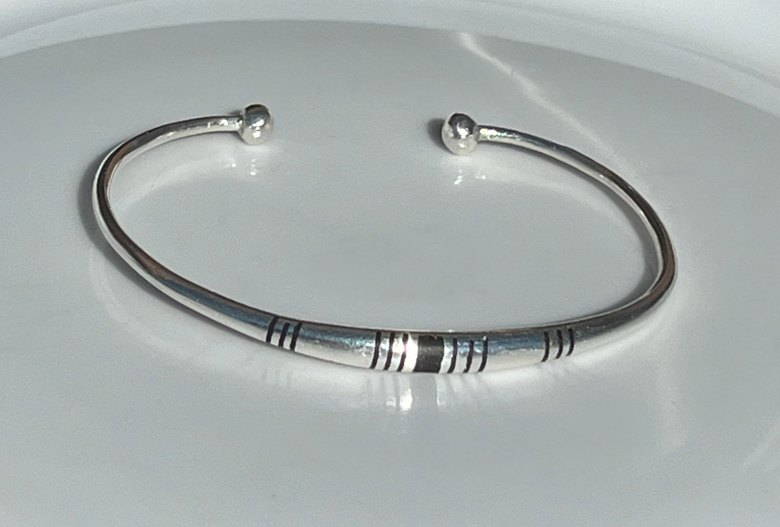 Vintage Silver Bracelet: Vintage Silver Bracelet, weight 9.7g