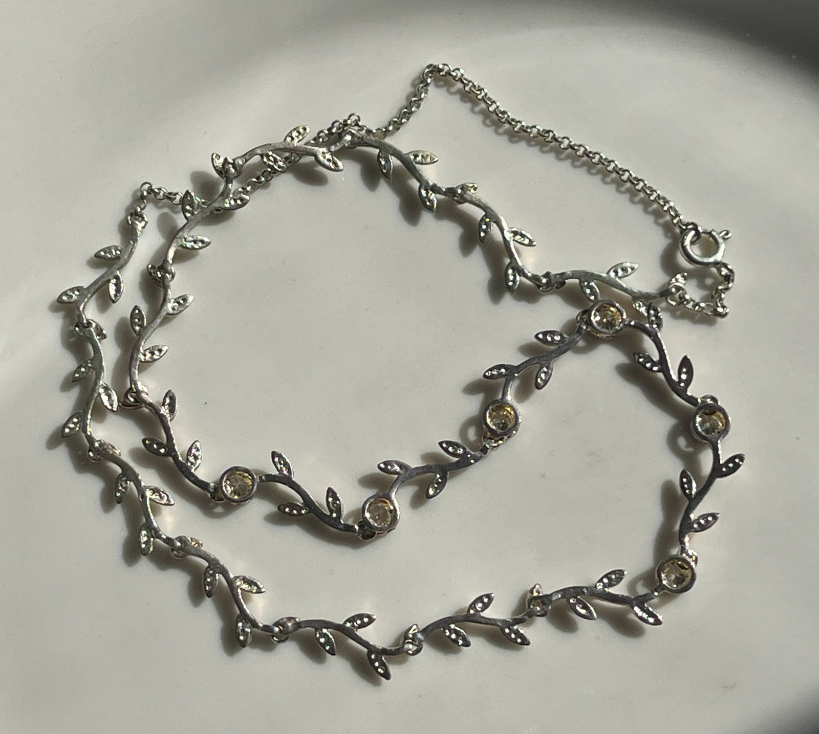 Vintage Silver Necklace: Vintage Silver Necklace, weight 12g
