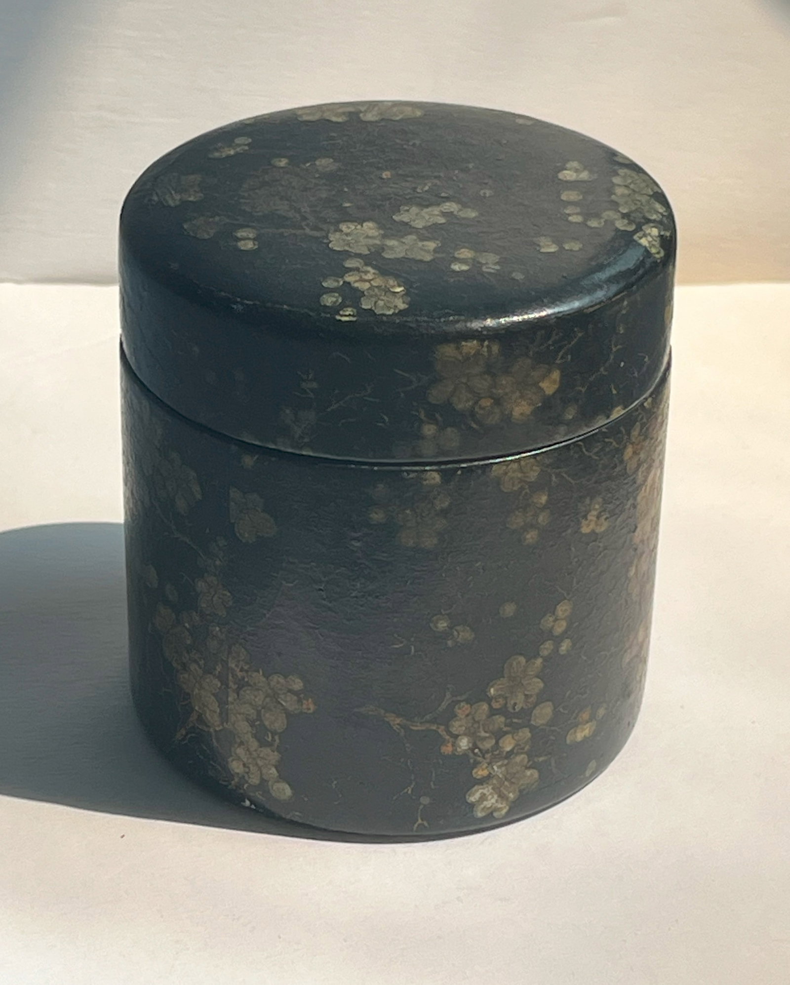 Antique Lacquer Box: Antique Lacquer Box, H: 4"