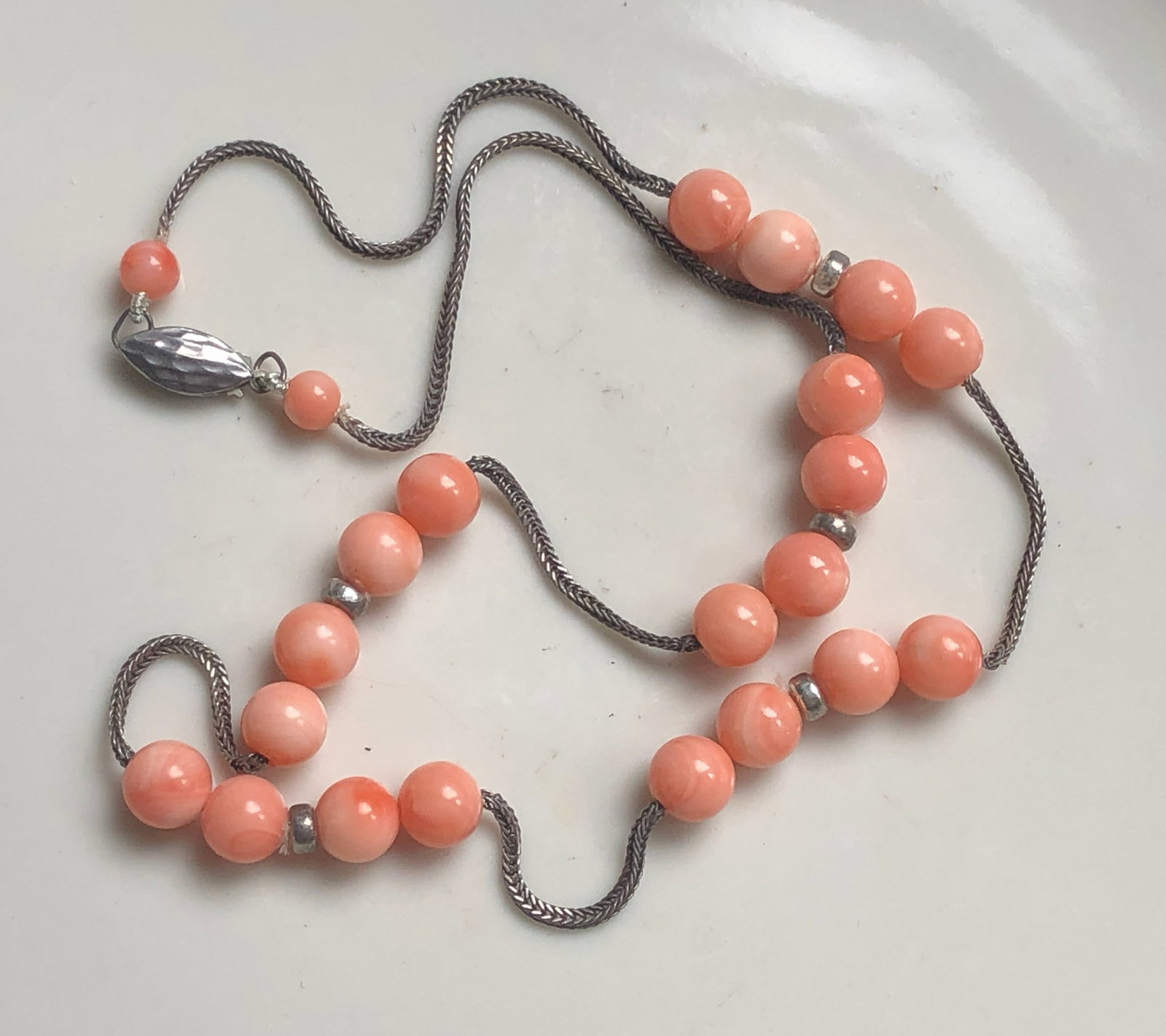 Vintage Silver Coral Necklace: Vintage Silver Coral Necklace