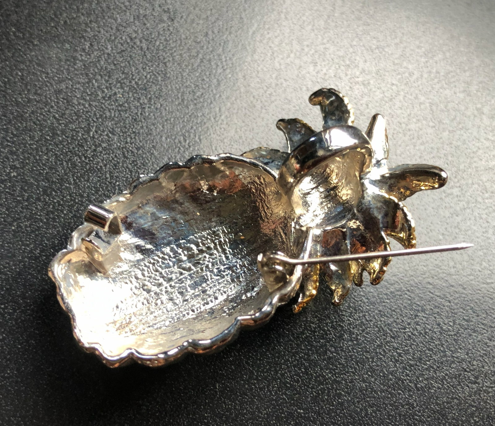 Pineapple Brooch - 3