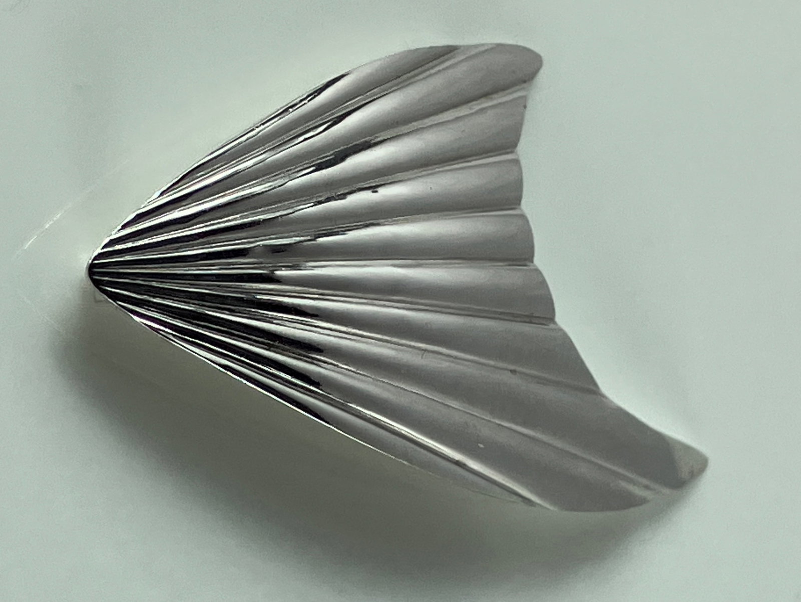 Vintage Silver Brooch Pin: Vintage Silver Brooch Pin, Size:2.25"