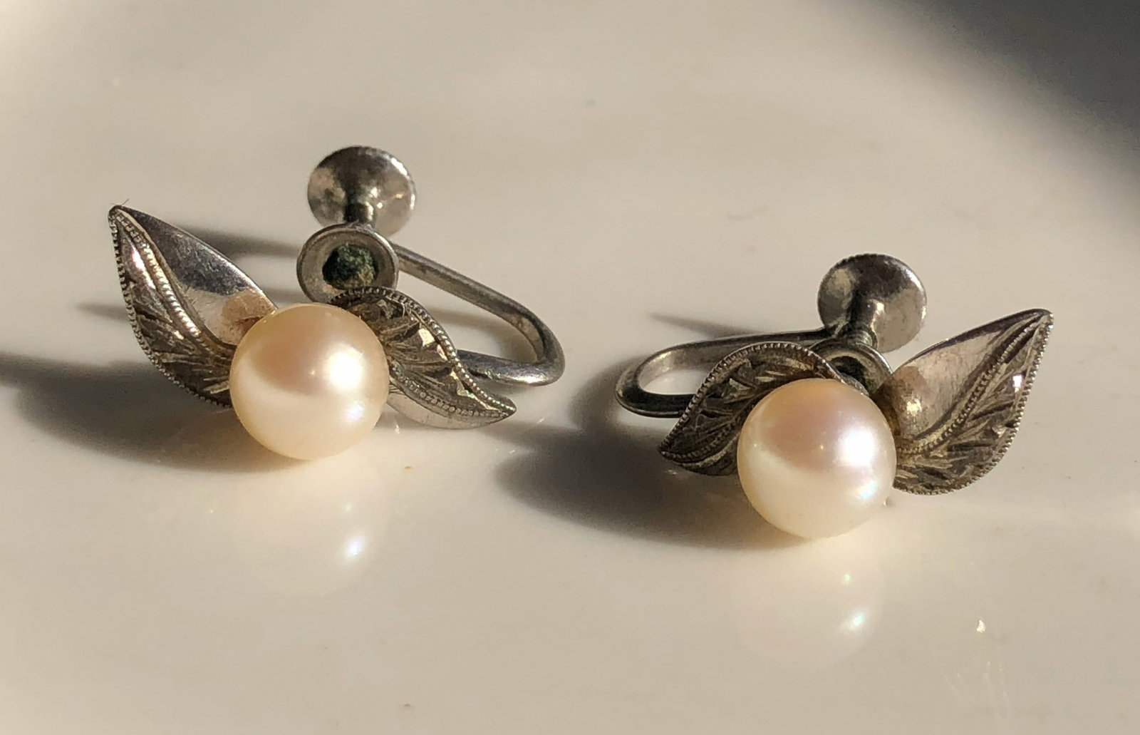 Pair of Silver Pearl Earrings: Pair of Silver Pearl Earrings