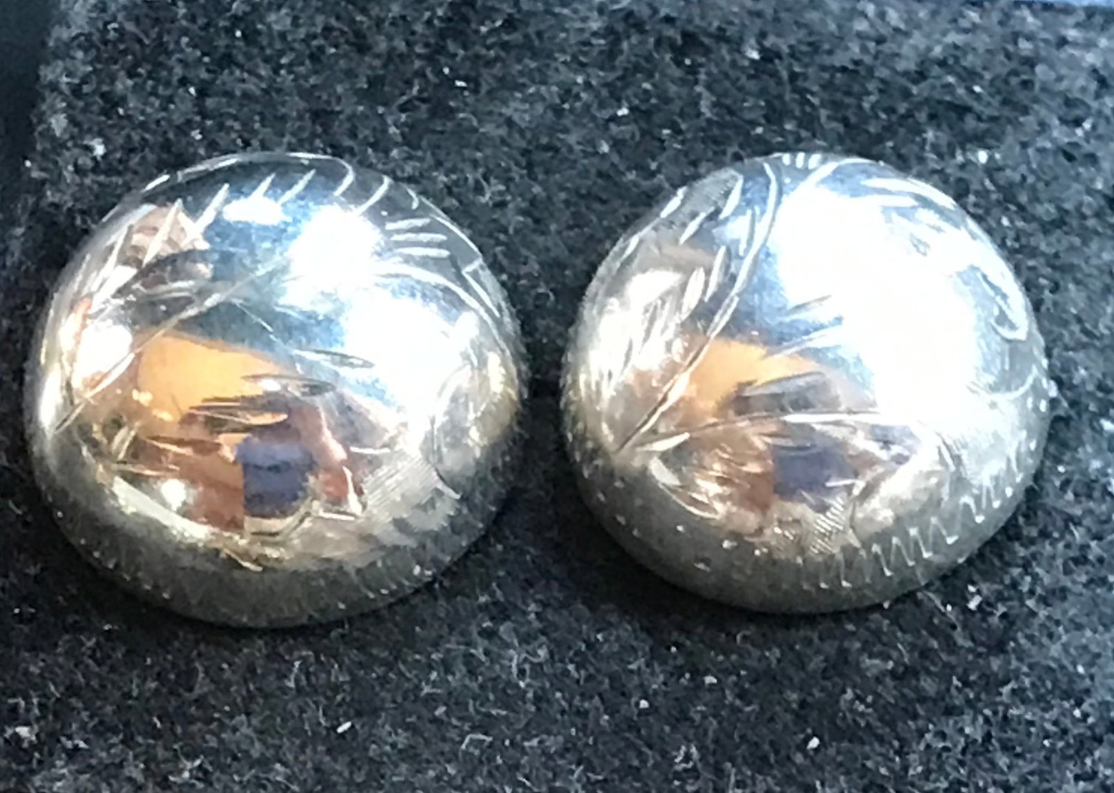 Pair of Silver Earrings: Pair of Silver Earrings, weight 8.8g