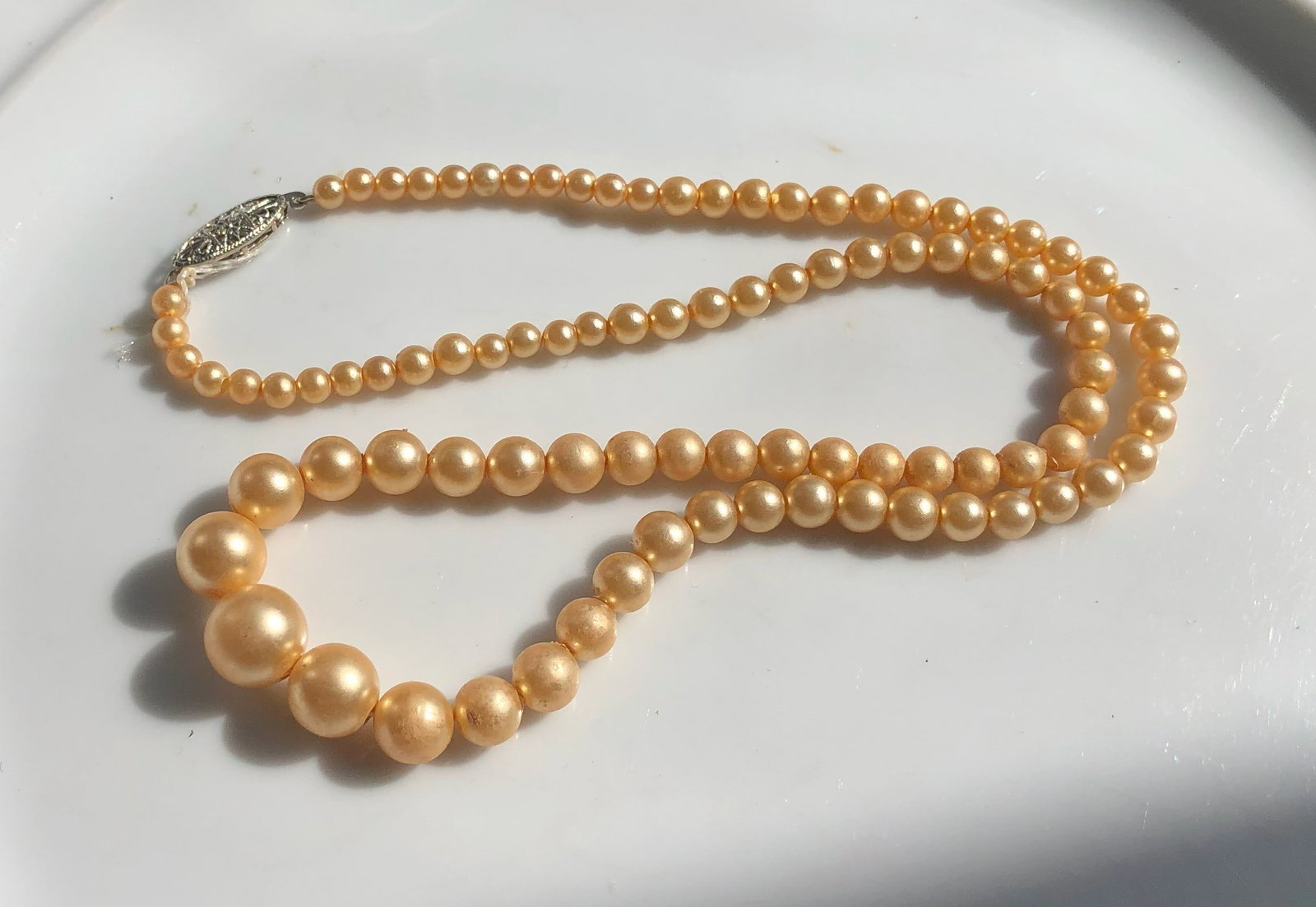 14K Gold Clasp Faux Pearl Necklace: 14K Gold Clasp Faux Pearl Necklace