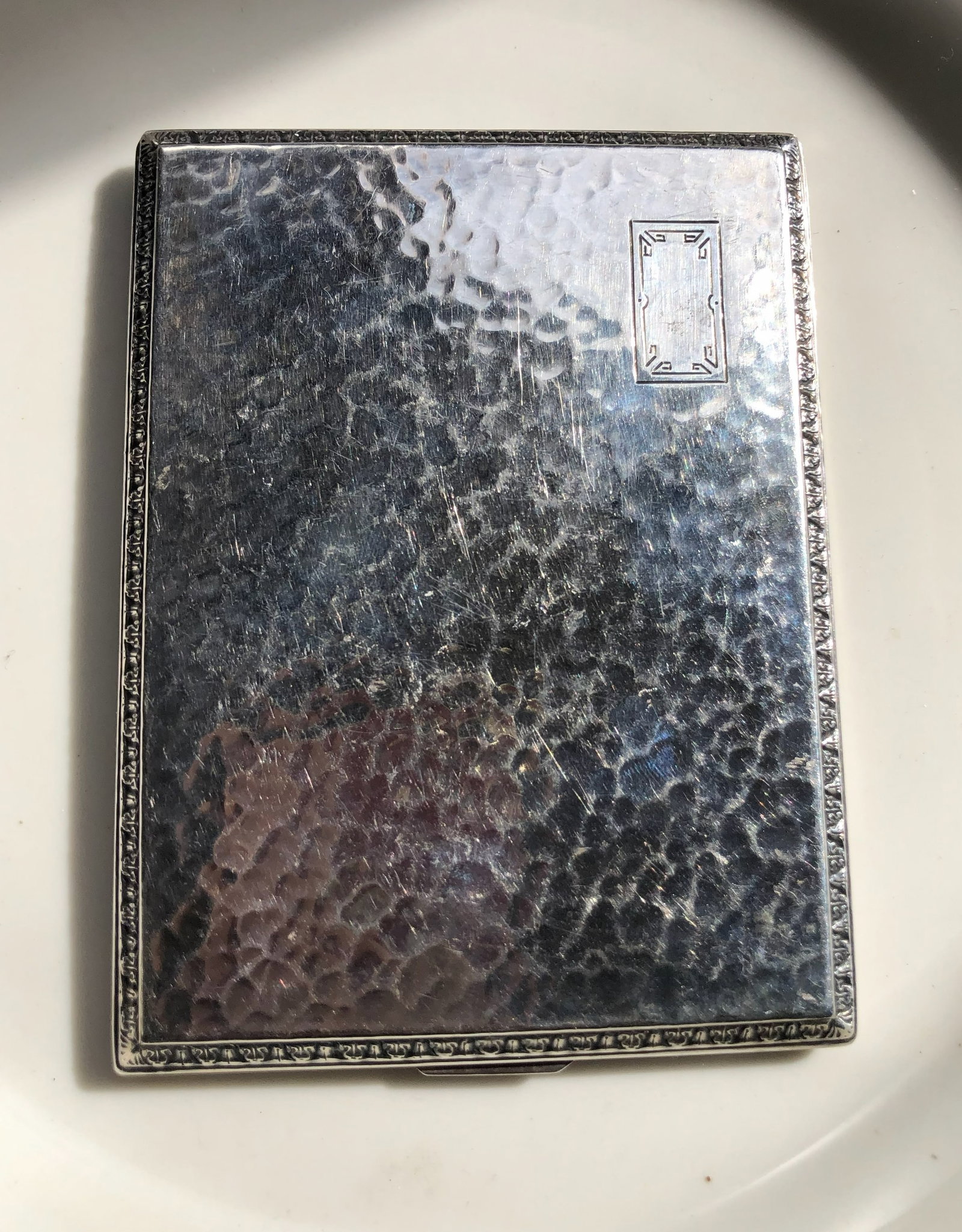 Sterling Cigarette Case Marked Sterling: A sleek and elegant Sterling Cigarette case. Weight 121g.