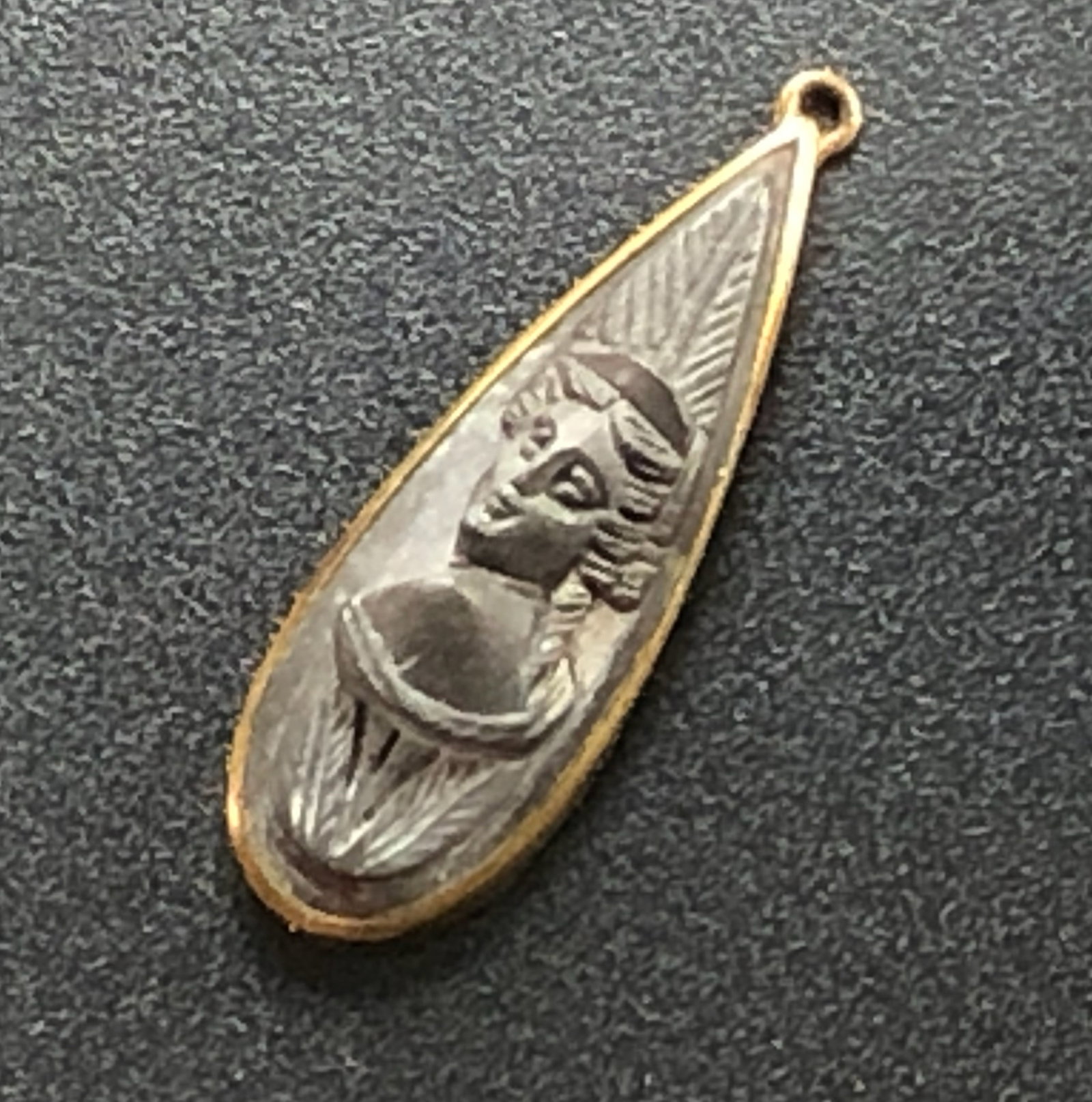 Vintage Cameo Pendant (1 of 3)