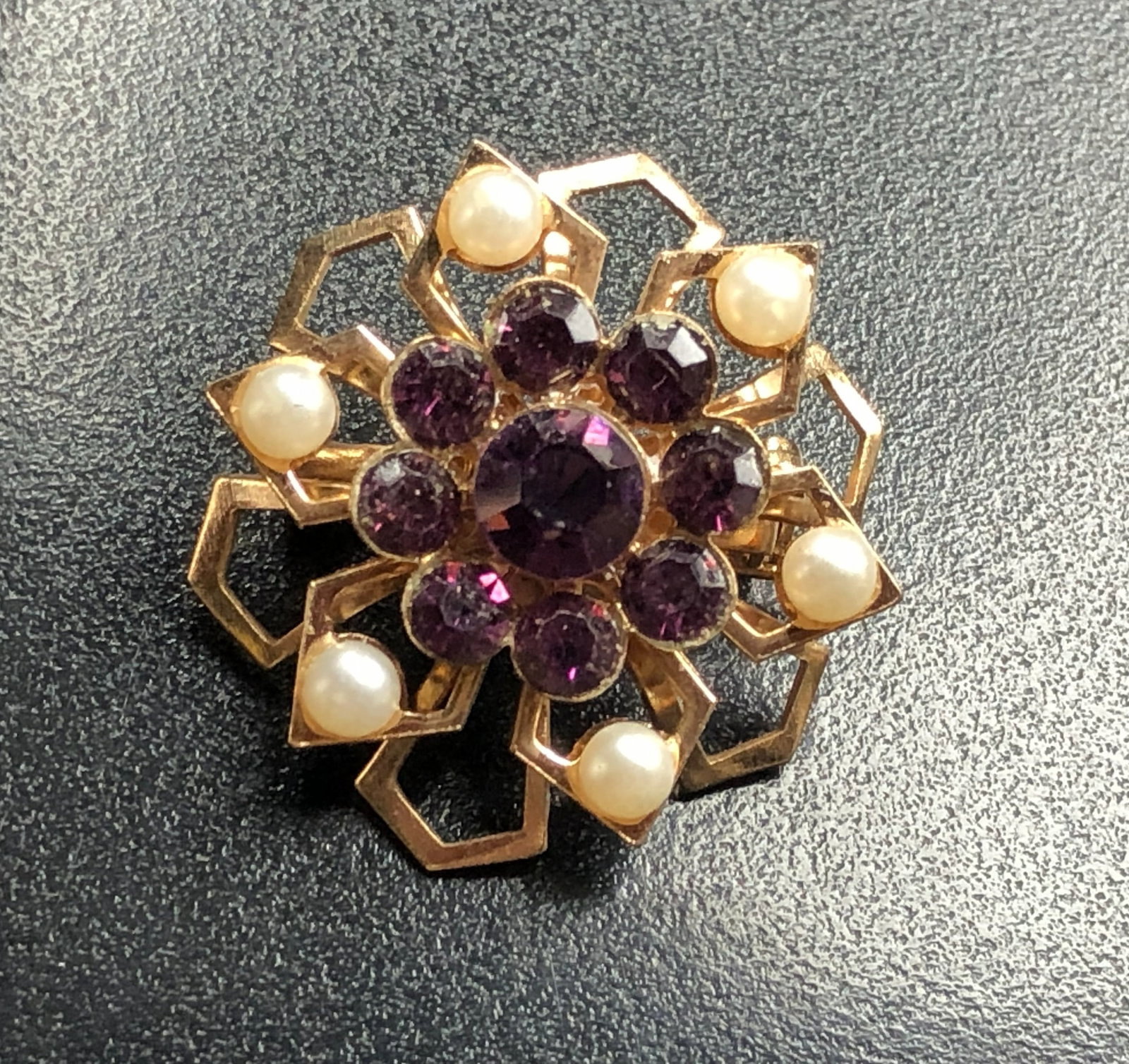 Vintage Brooch Pin: Vintage Brooch Pin