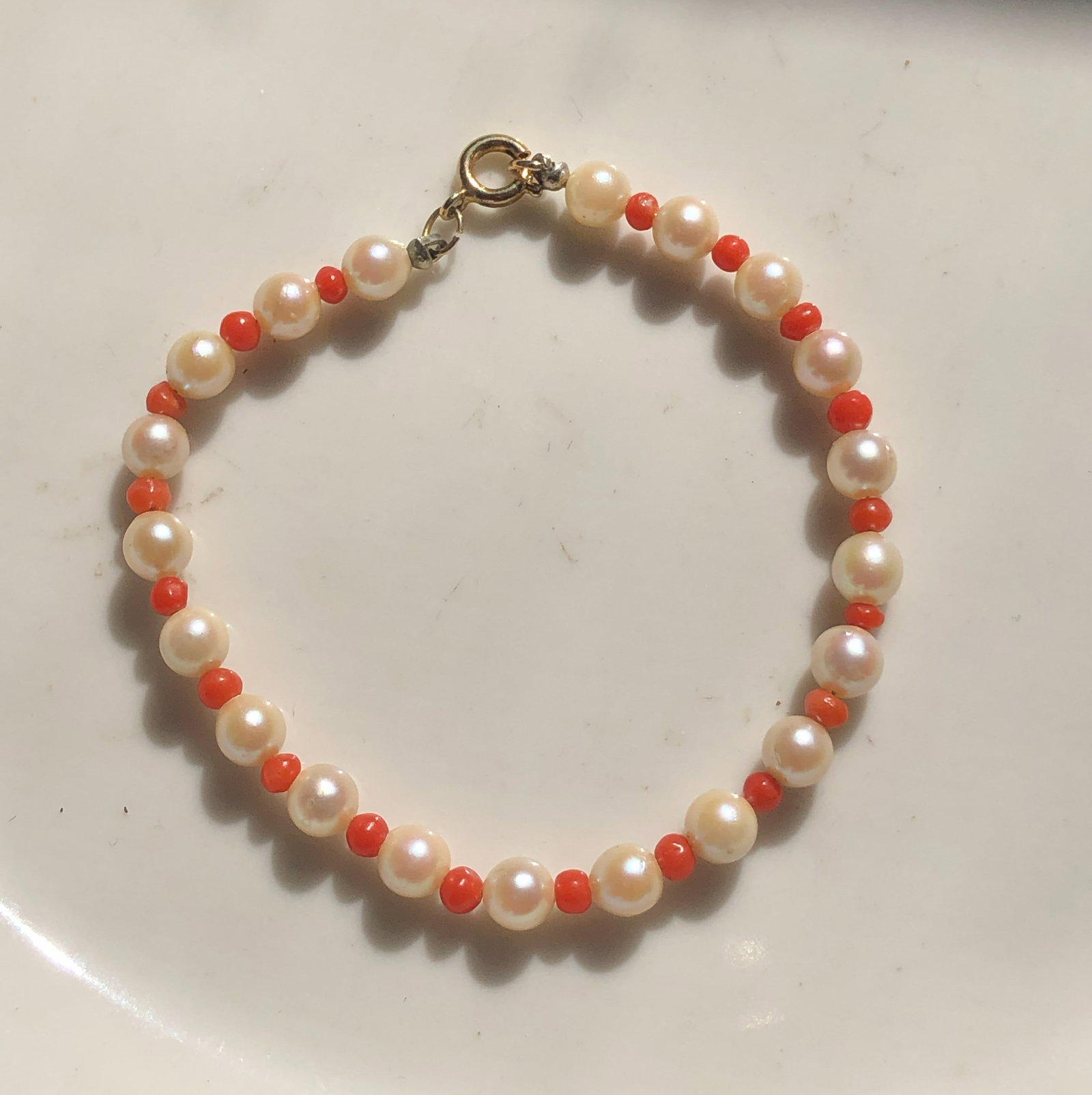 Vintage Pearl RedCoral Bracelet (1 of 3)