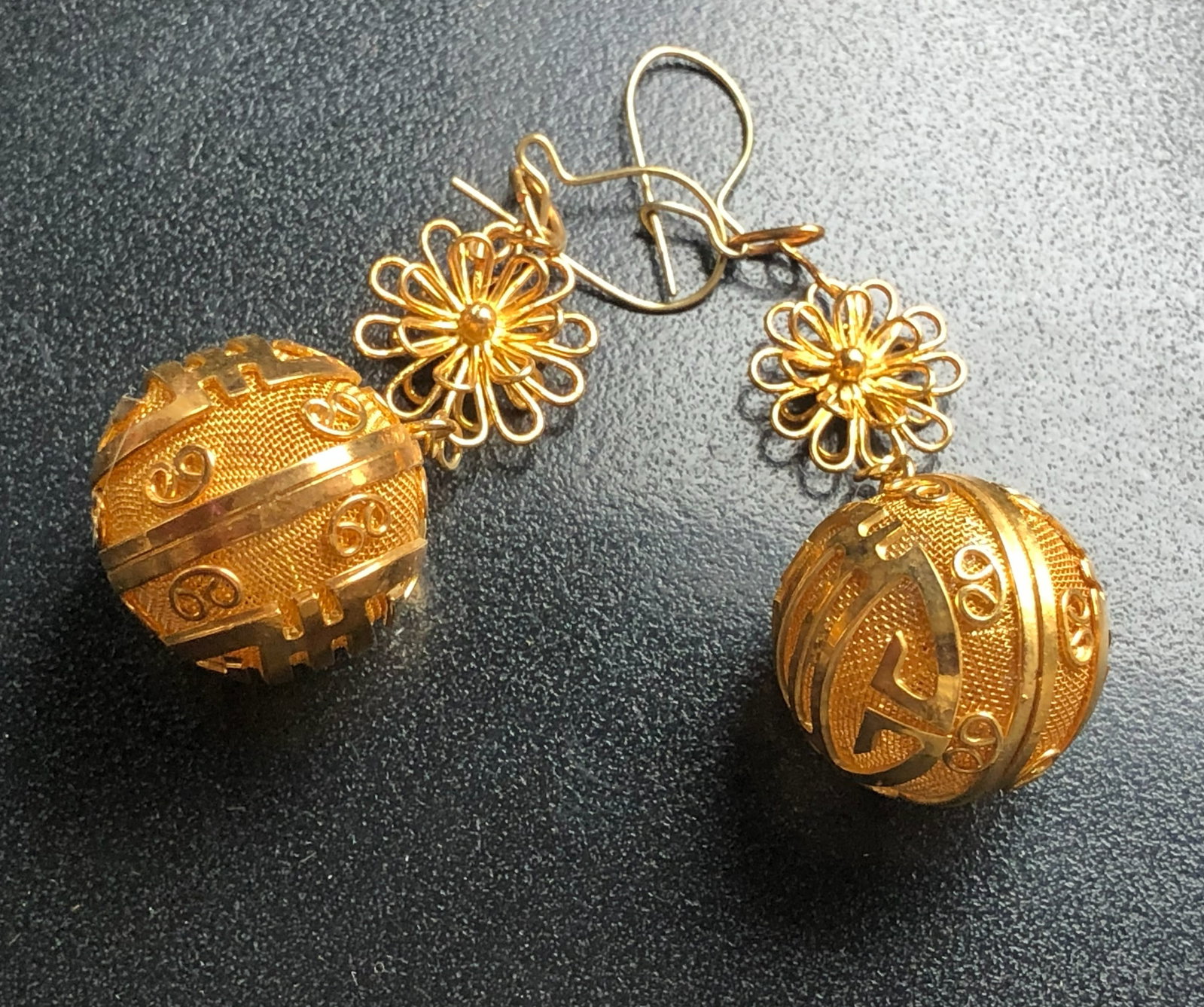 Pair of Earrings: Pair of Earrings