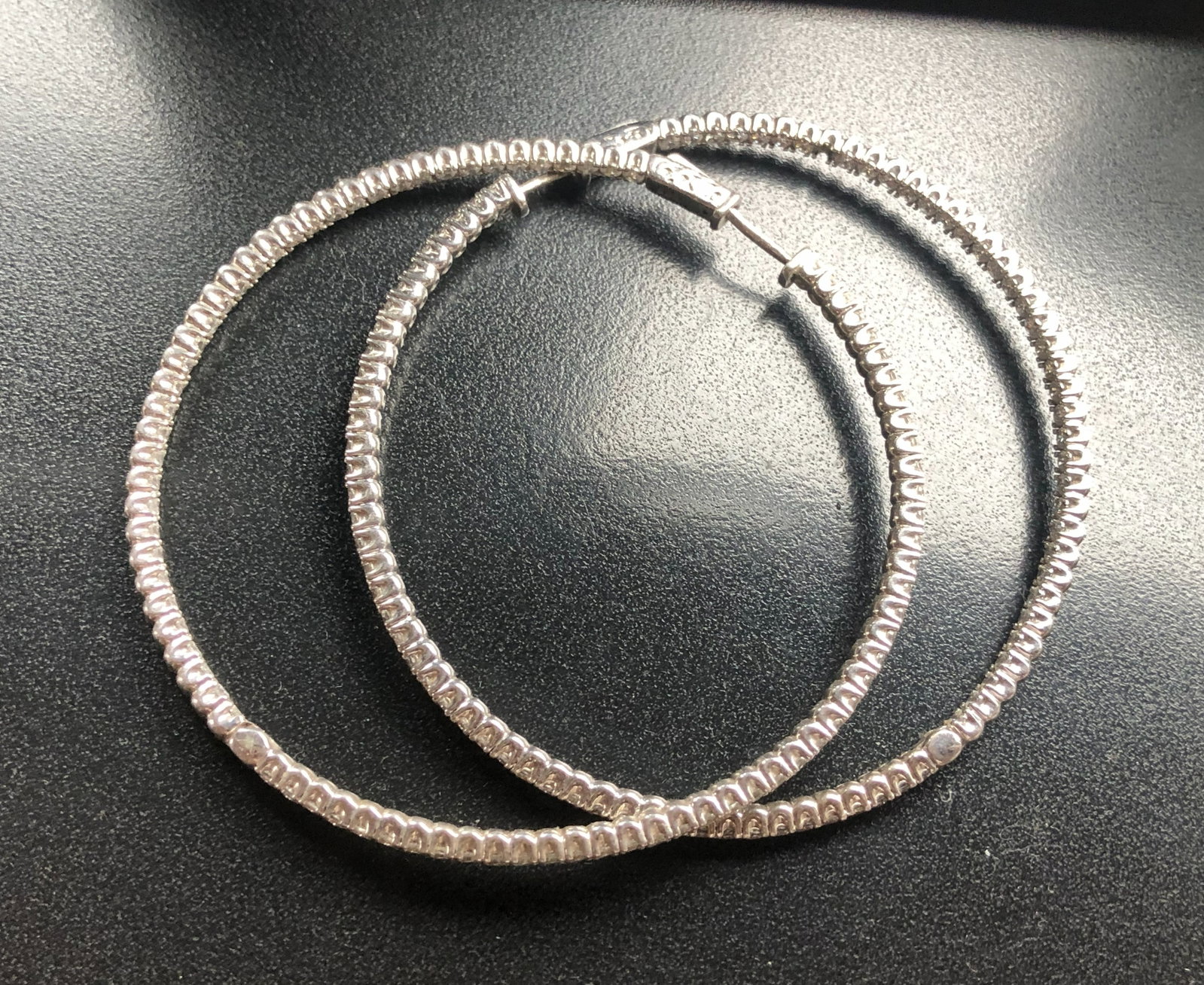 Pair of Silver Earrings: Pair of Silver Earrings, weight 16g