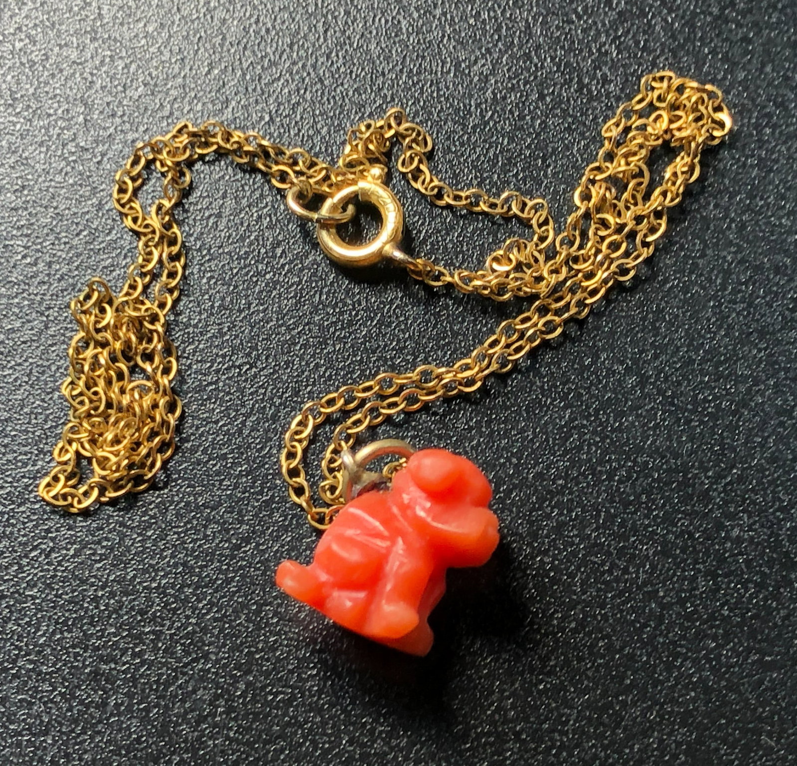 Vintage Coral Pendant Necklace: Vintage Coral Pendant Necklace