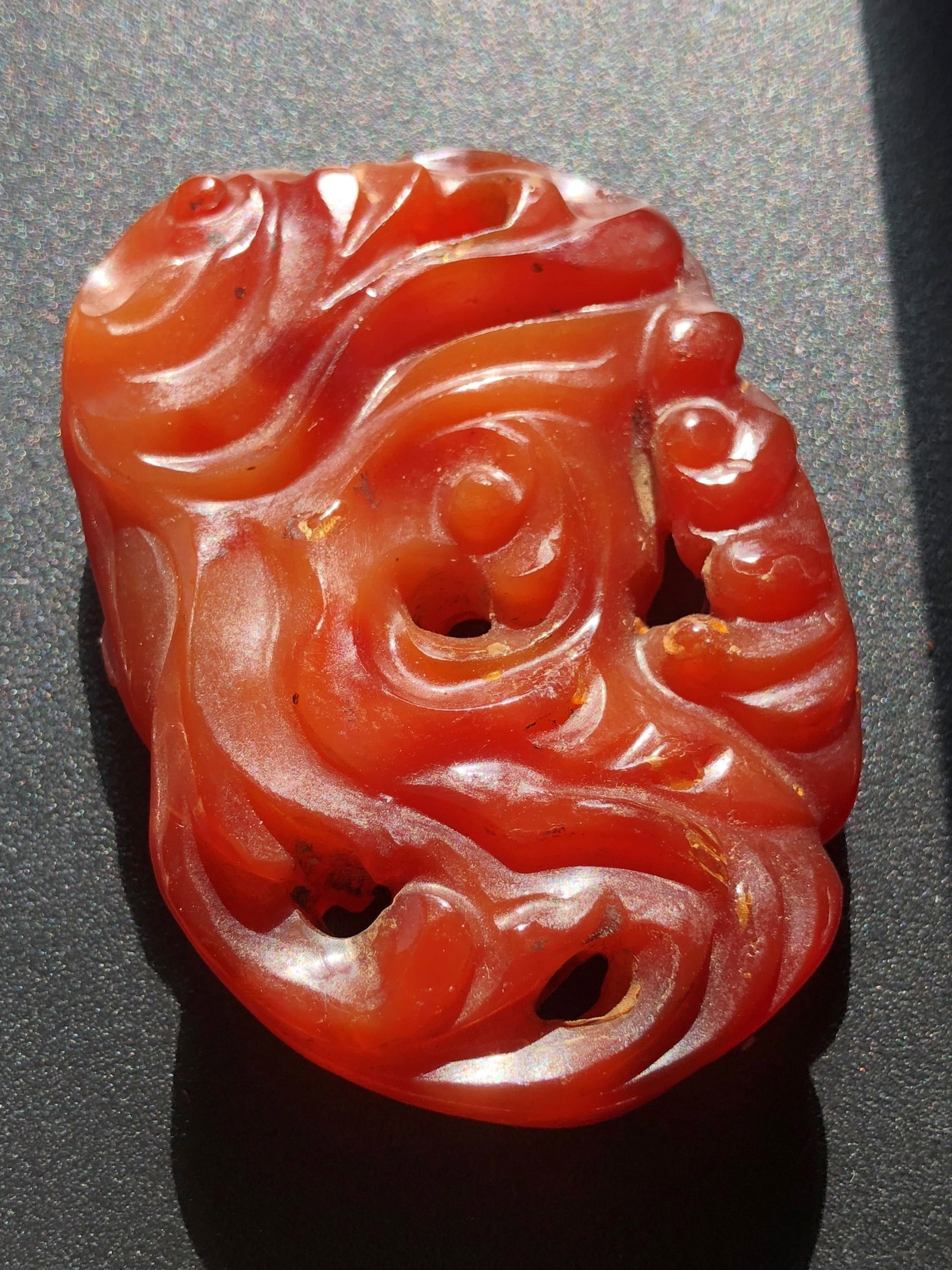 Antique Chinese Carved Carnelian Pendant: Antique Chinese Carved Carnelian Pendant