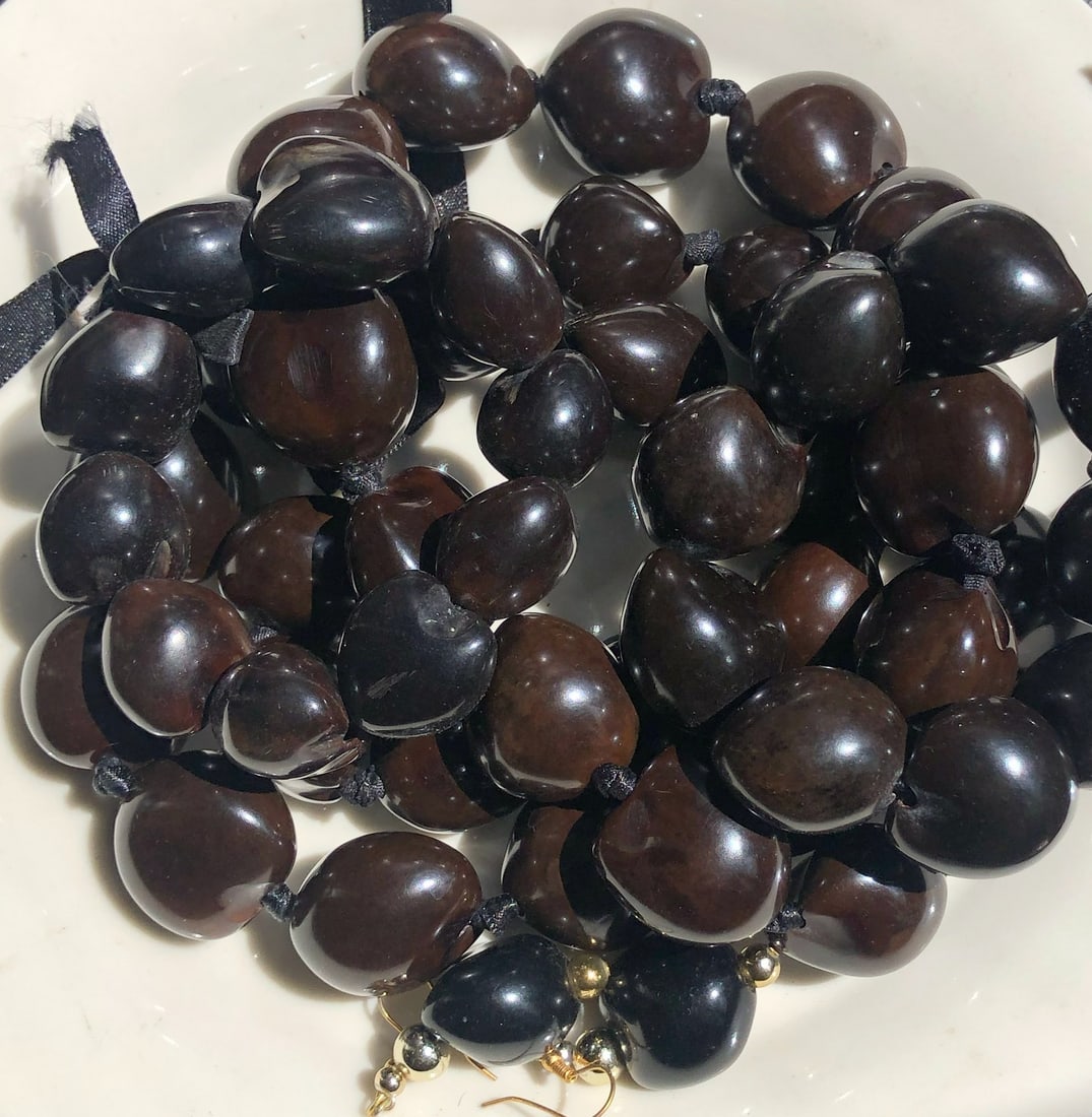 Set of Necklace, Earrings and Bracelet