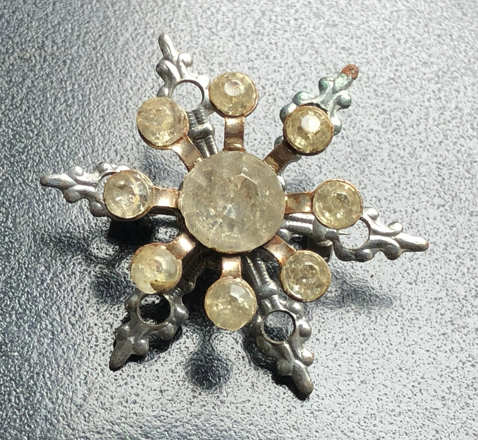 Vintage Brooch Pin