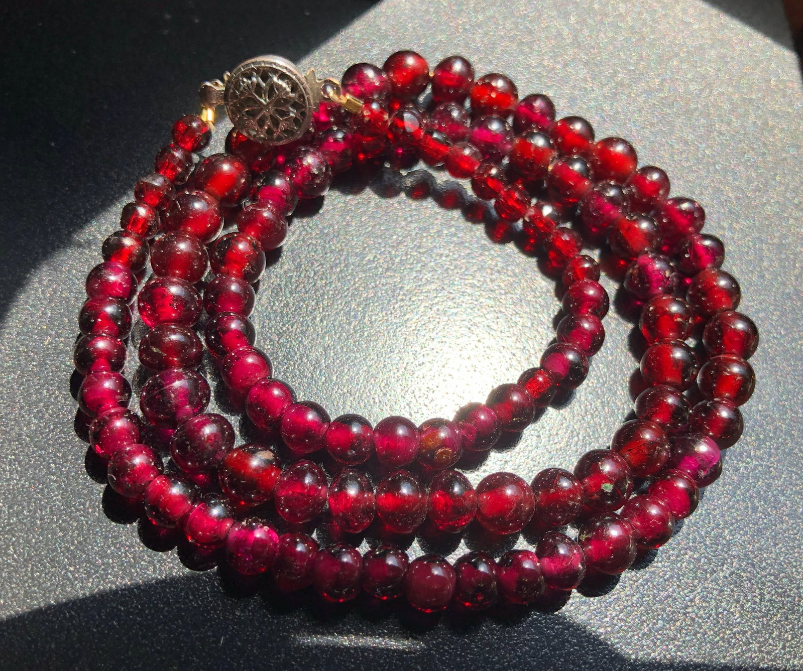 Vintage Garnet Beads Necklace (1 of 3)