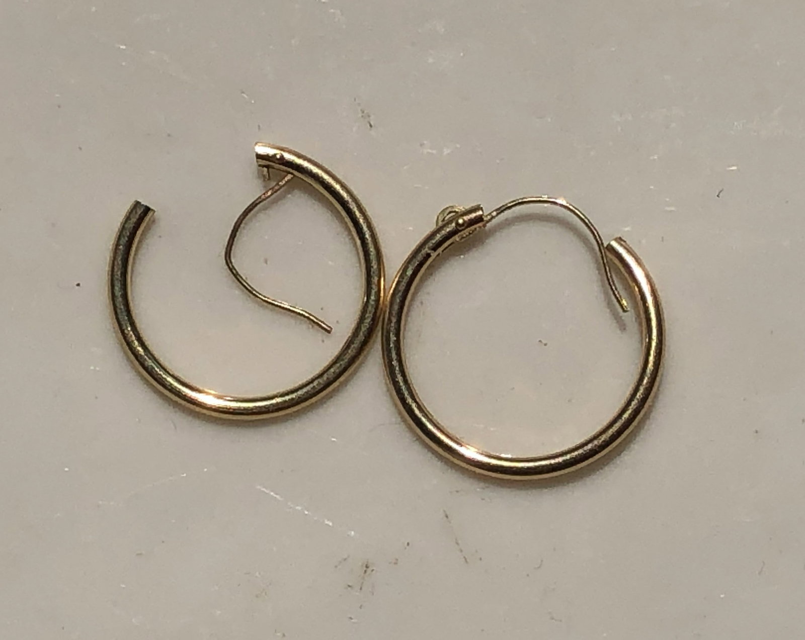 Pair of 14K Gold Earrings: Pair of 14K Gold Earrings, weight 0.5g